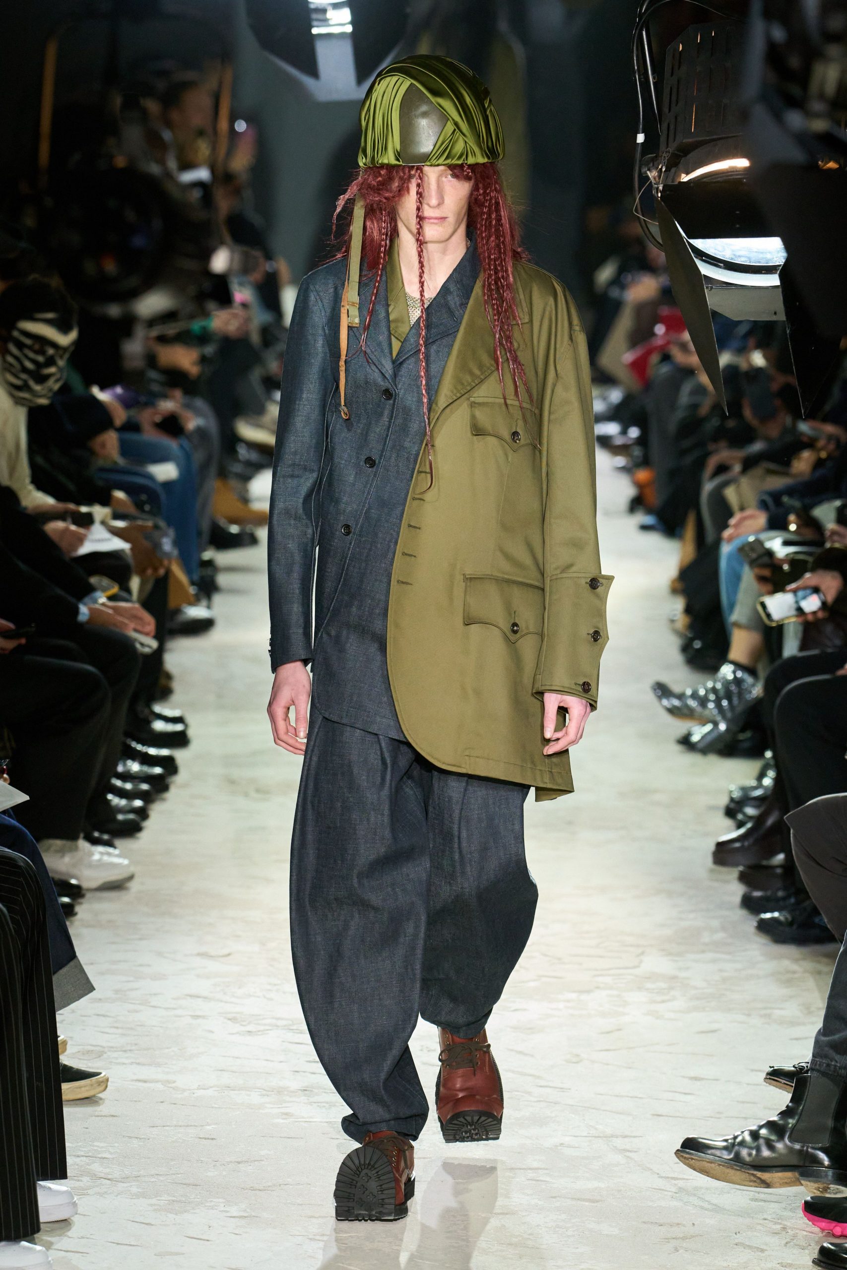 green cotton long-sleeve collared relaxed buttoned zippered jacket