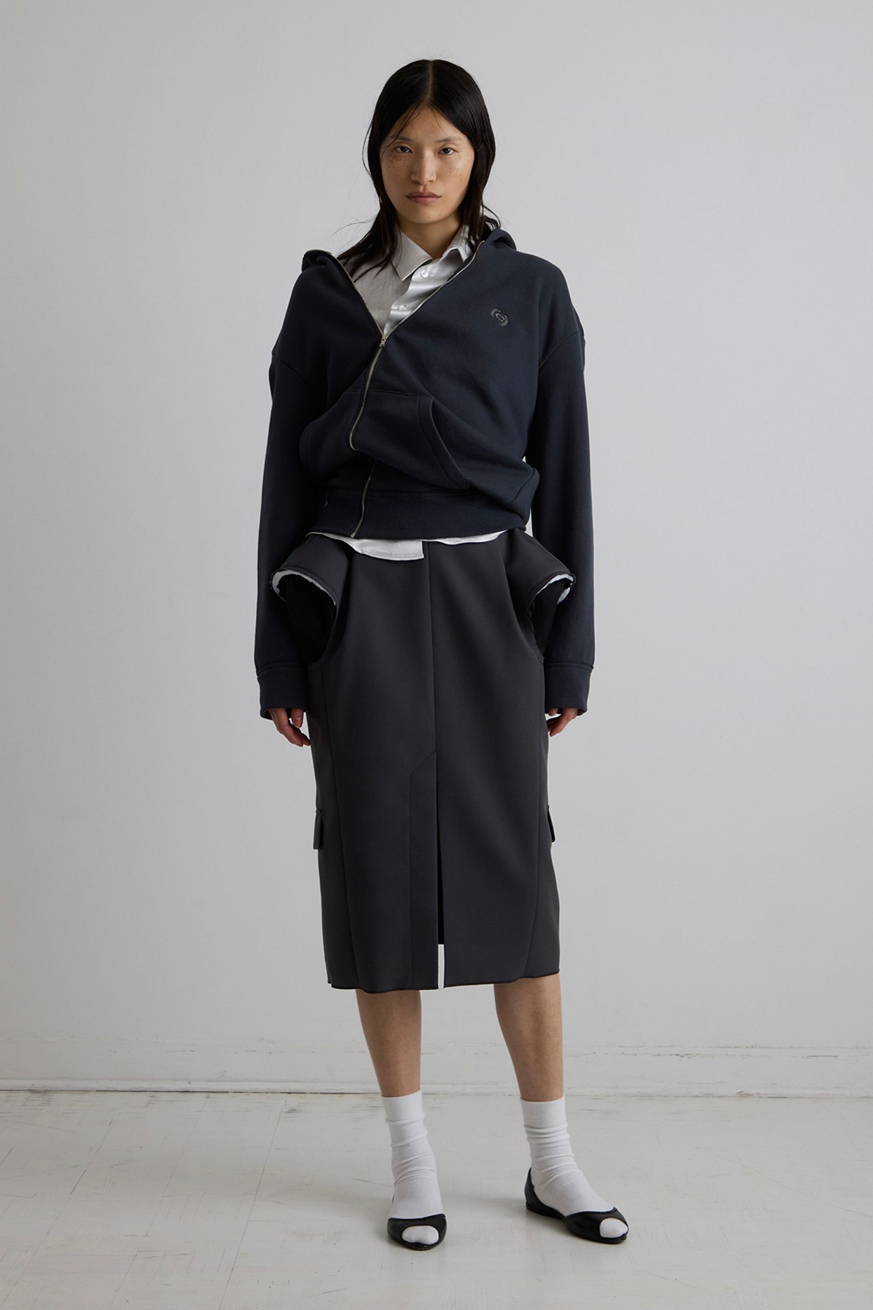 black cotton long-sleeve hooded relaxed hoodie