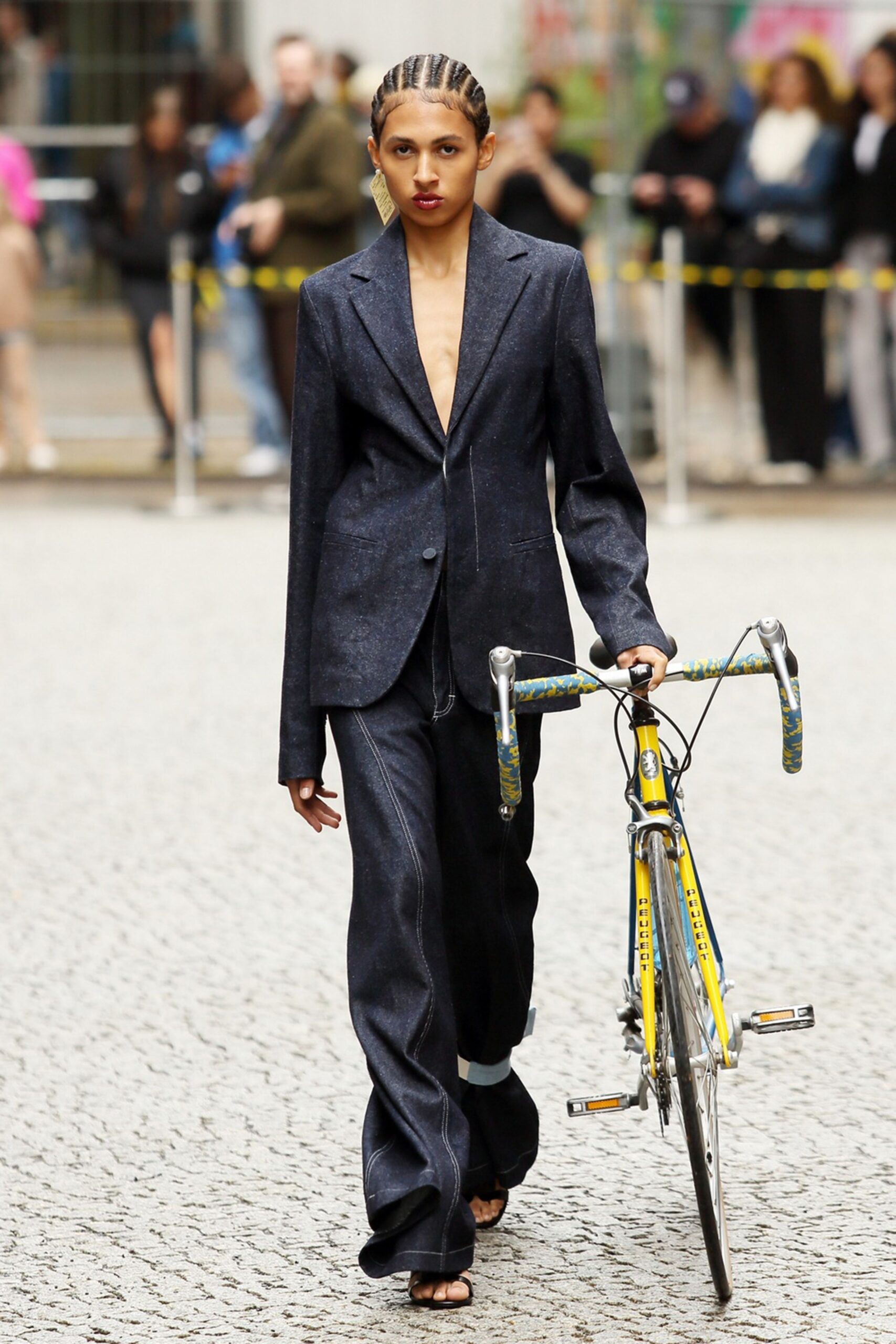 black denim long-sleeve v-neck tailored blazer