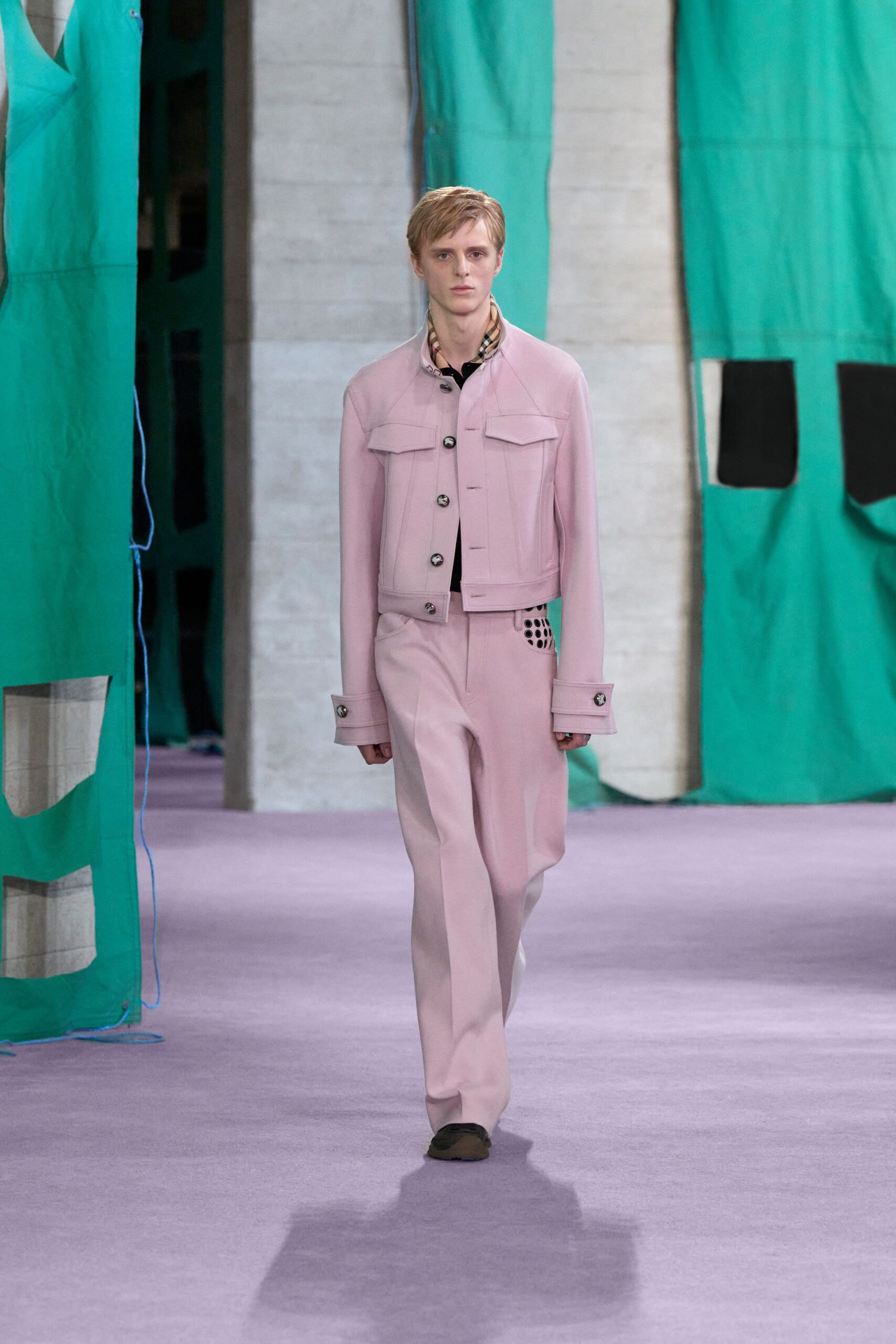 Burberry S/S 25 Look 313