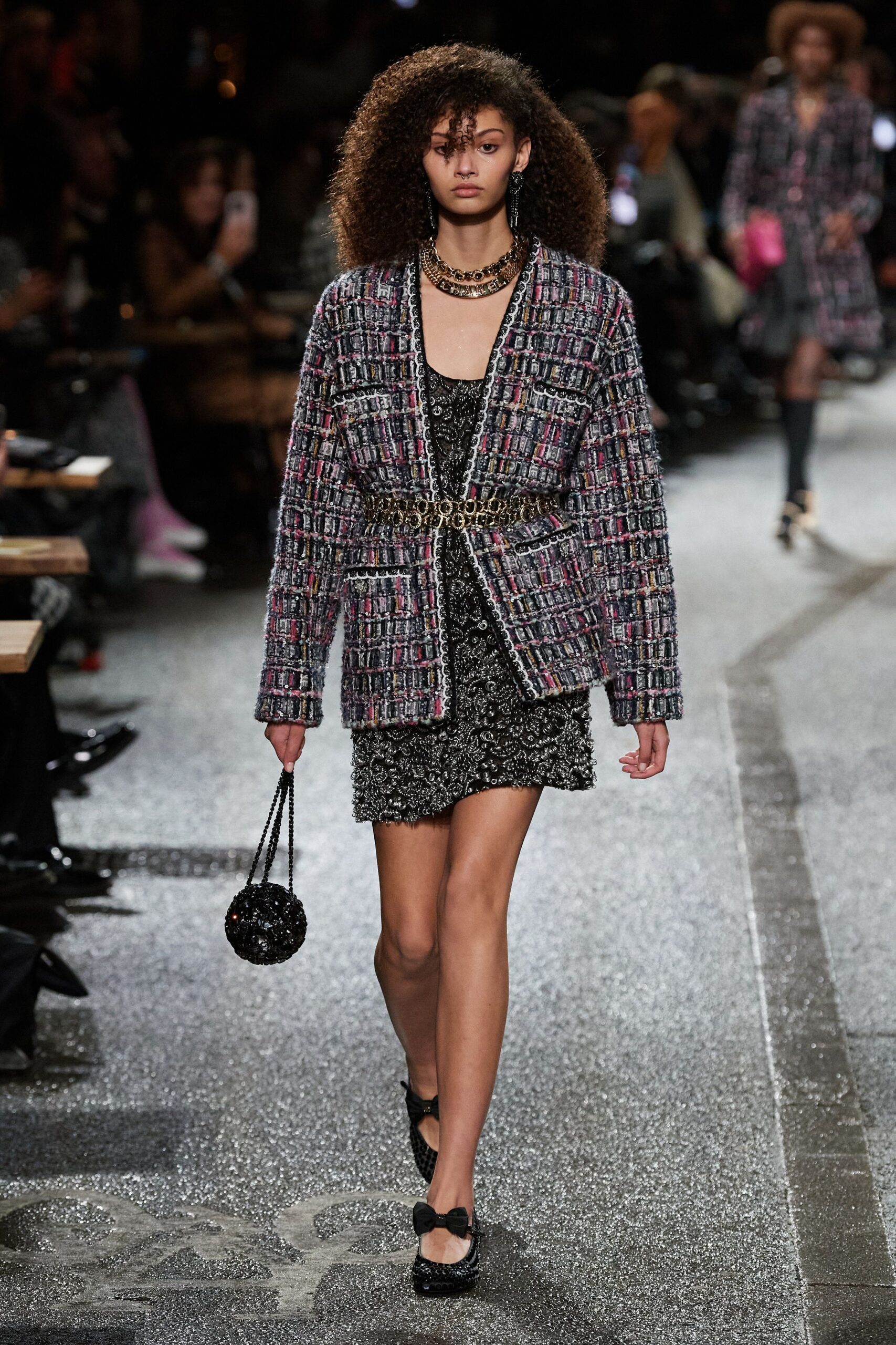 Chanel F/W 24 Look 375