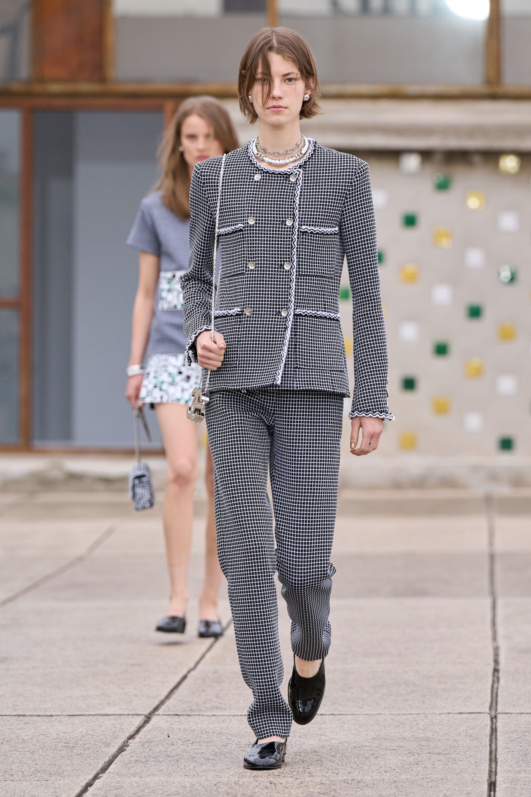 black cotton long-sleeve collared tailored checked buttoned suit