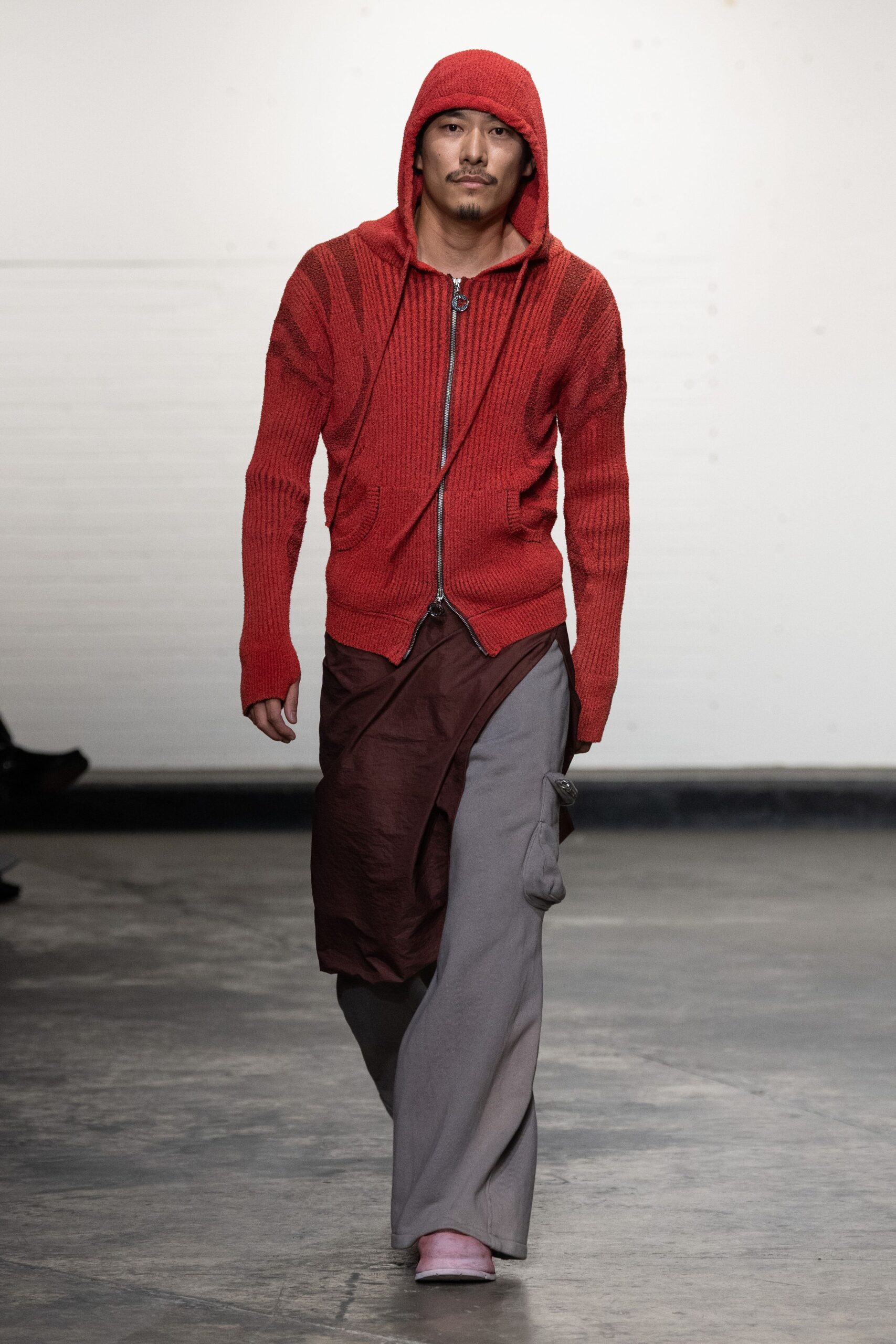 red cotton long-sleeve hooded fitted zippered hoodie