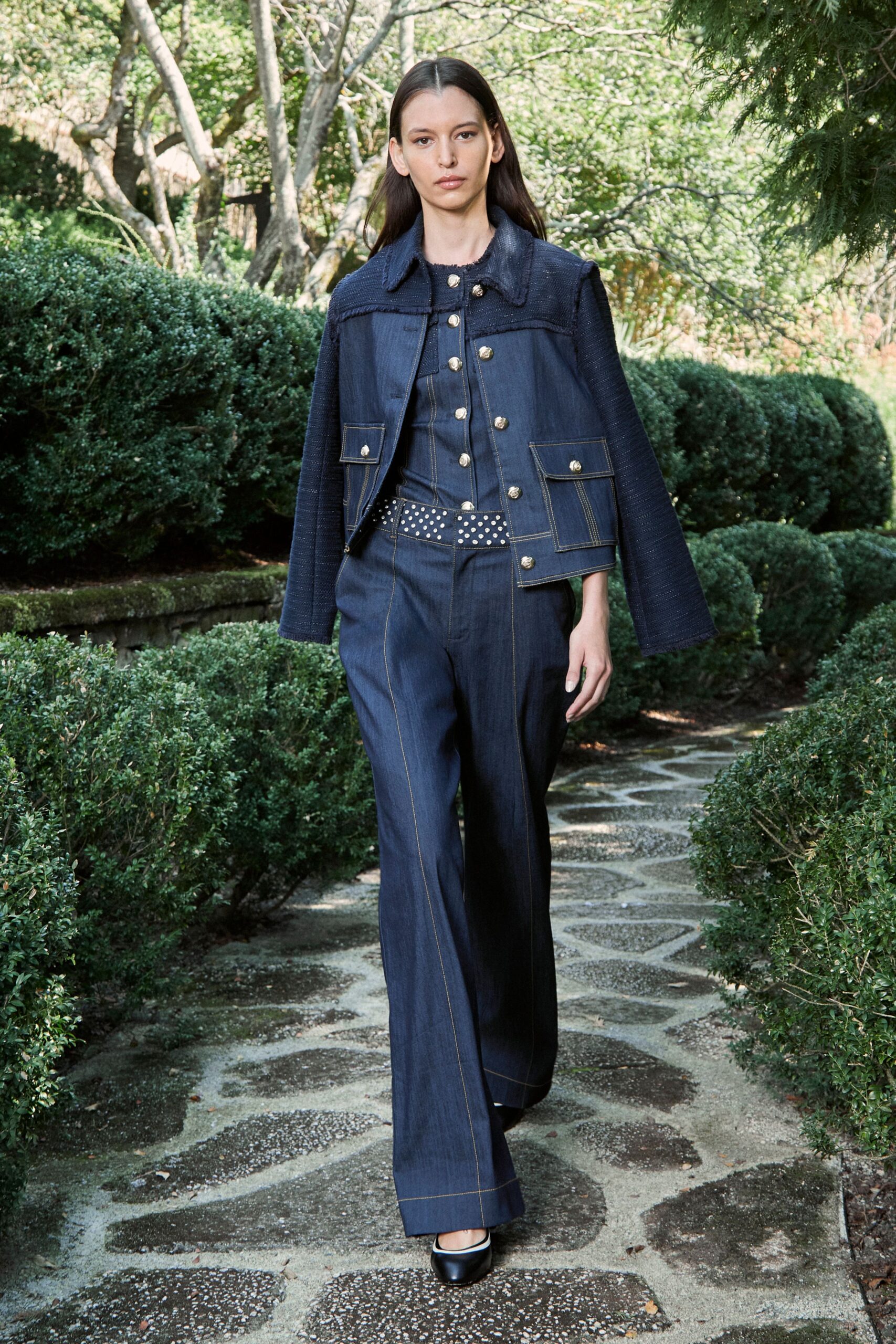 blue denim long-sleeve collared structured buttoned jacket
