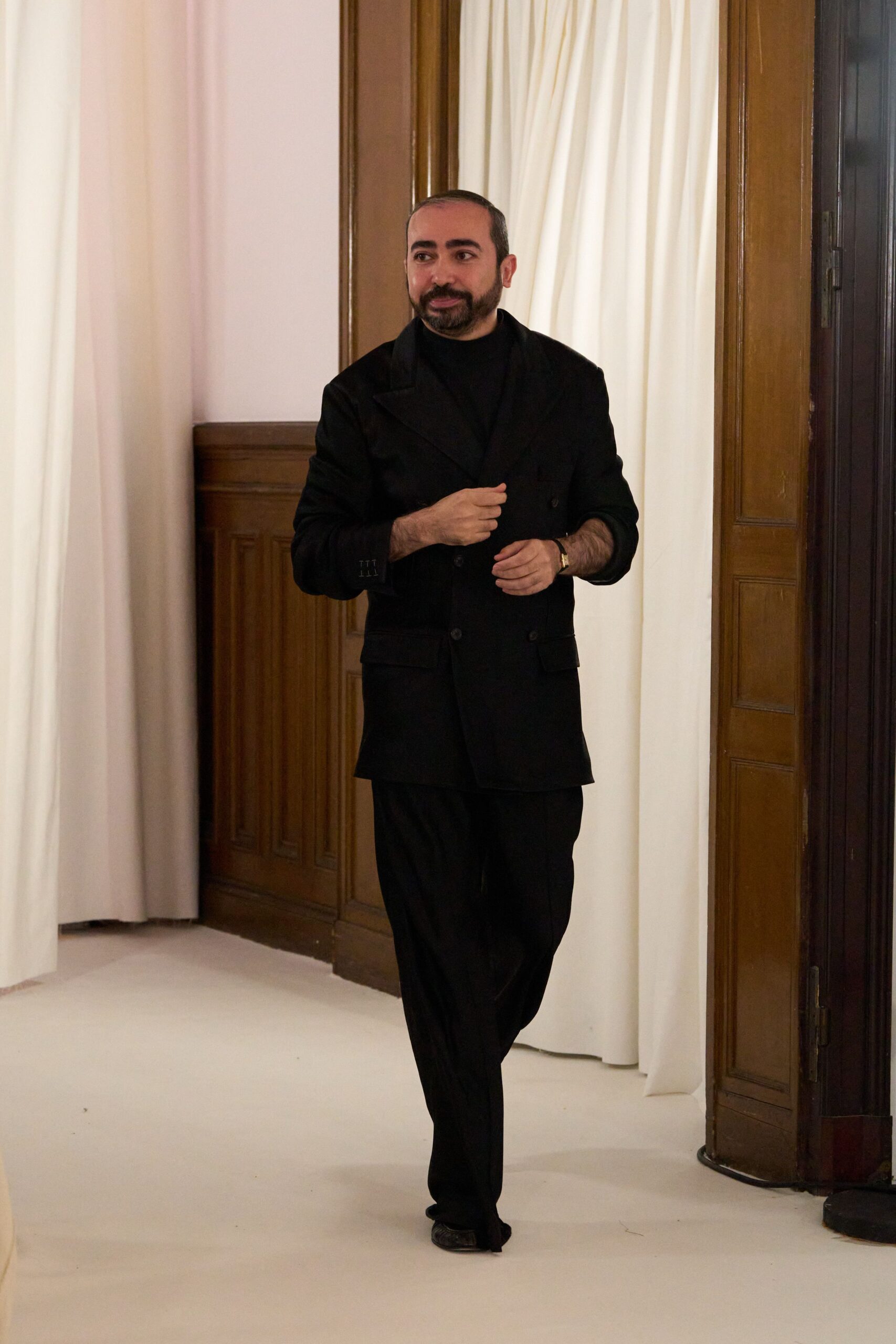 black fitted suit