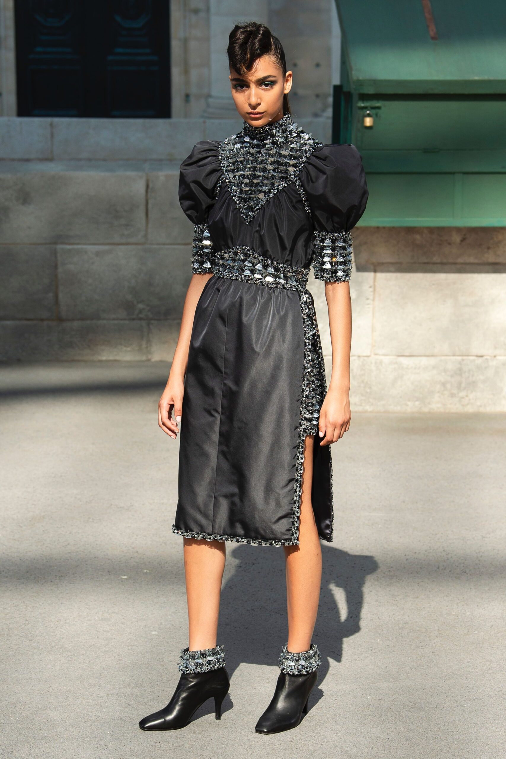 Chanel F/W 18 Couture Look 411