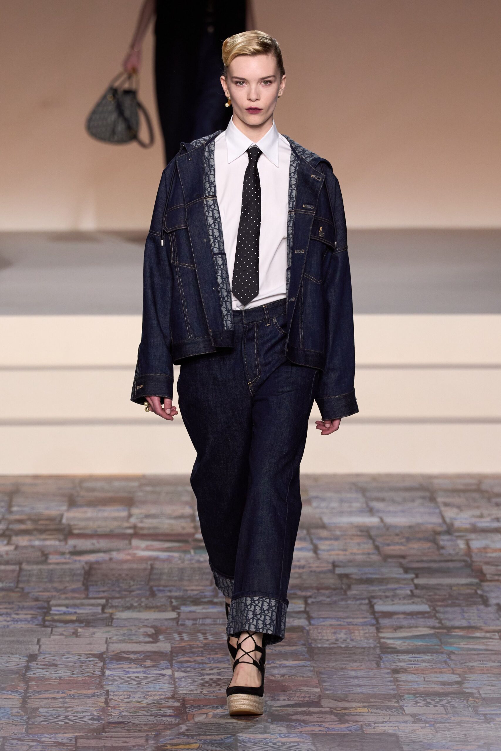Christian Dior F/W 24 Look 412