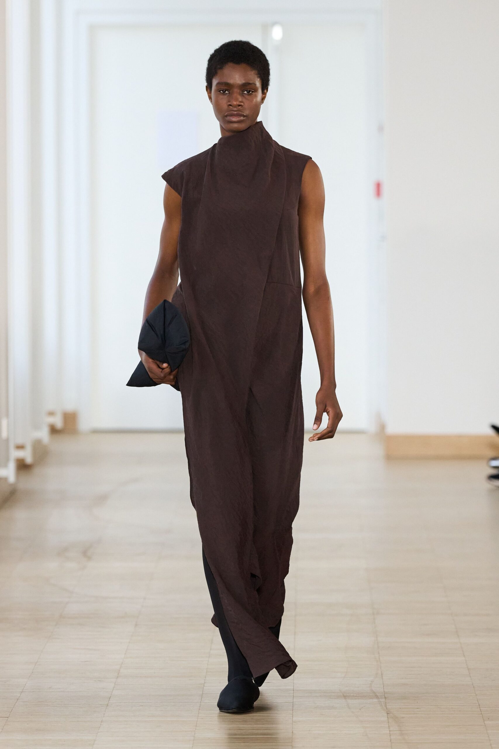 brown relaxed sleeveless dress