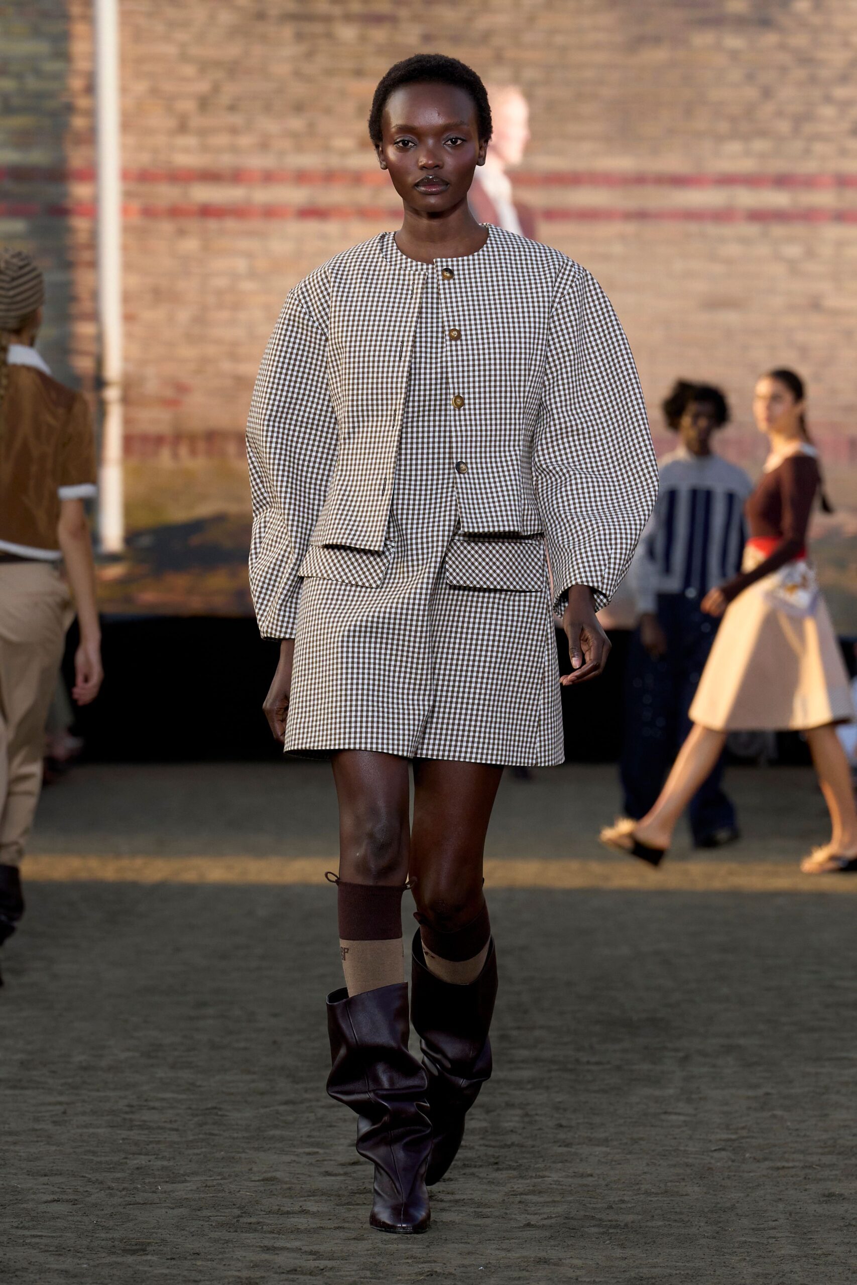 brown cotton long-sleeve collared oversized buttoned checked coat