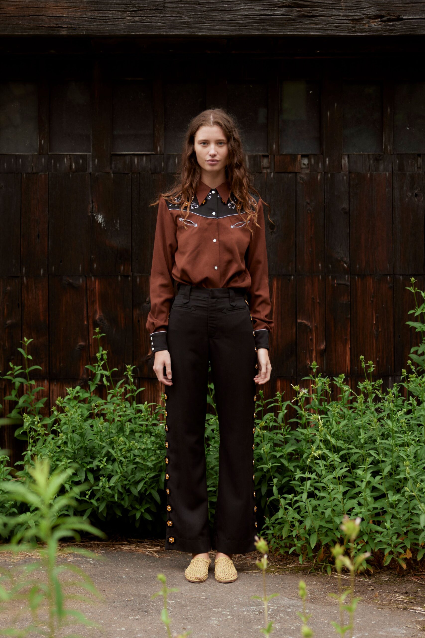 brown cotton long-sleeve collared fitted embroidered shirt