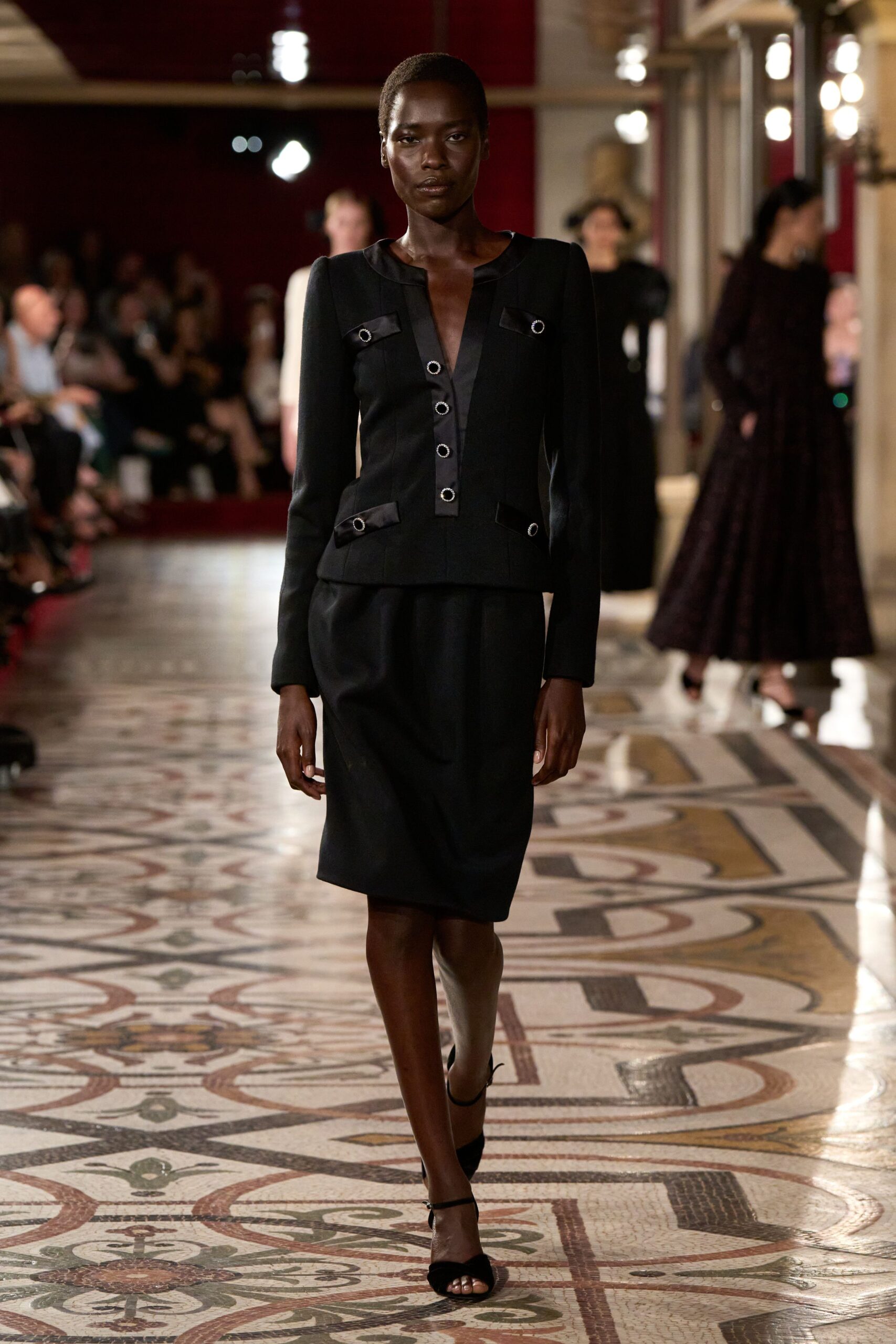 Chanel F/W 24 Couture Look 374