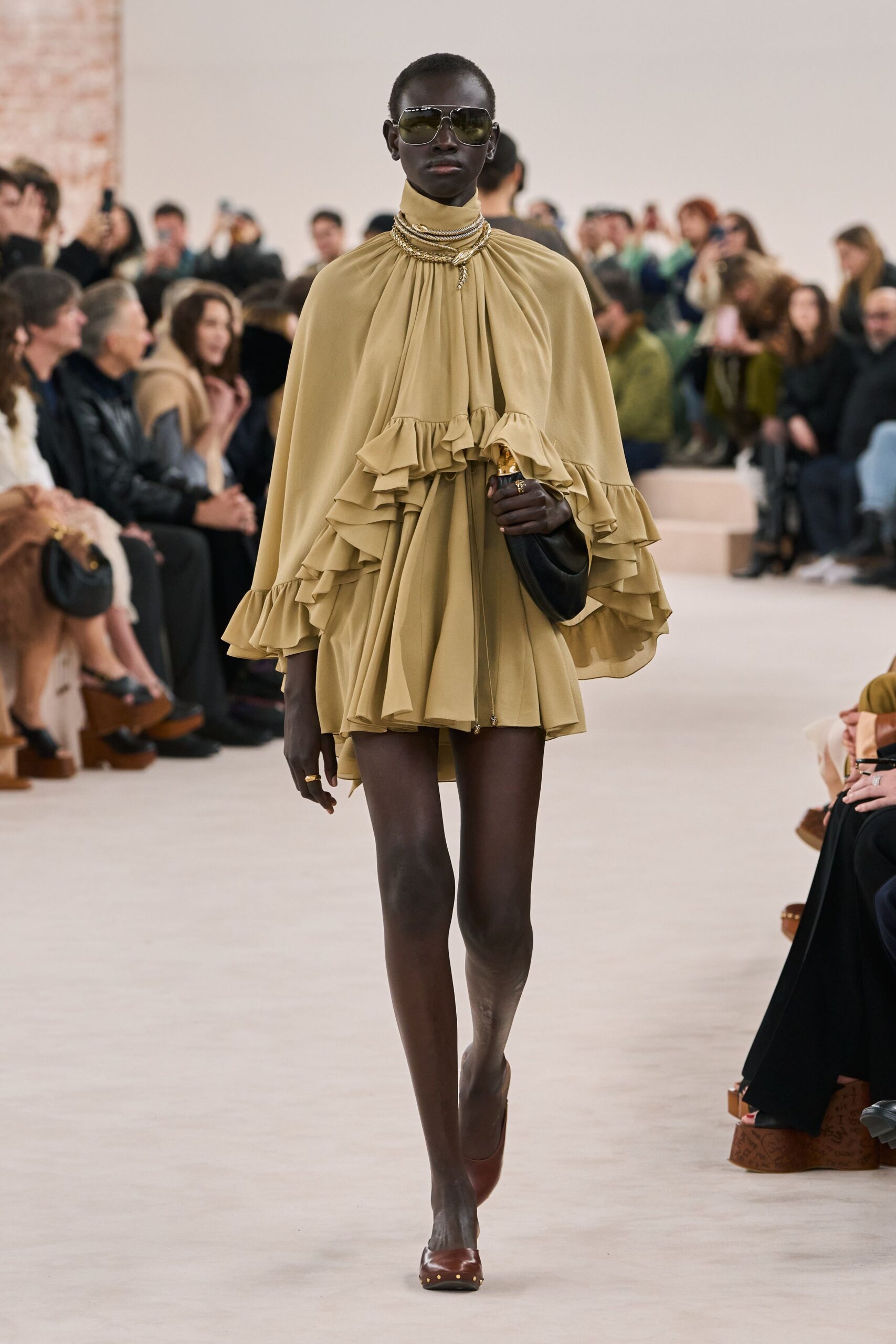 Chloé F/W 24 Look 442