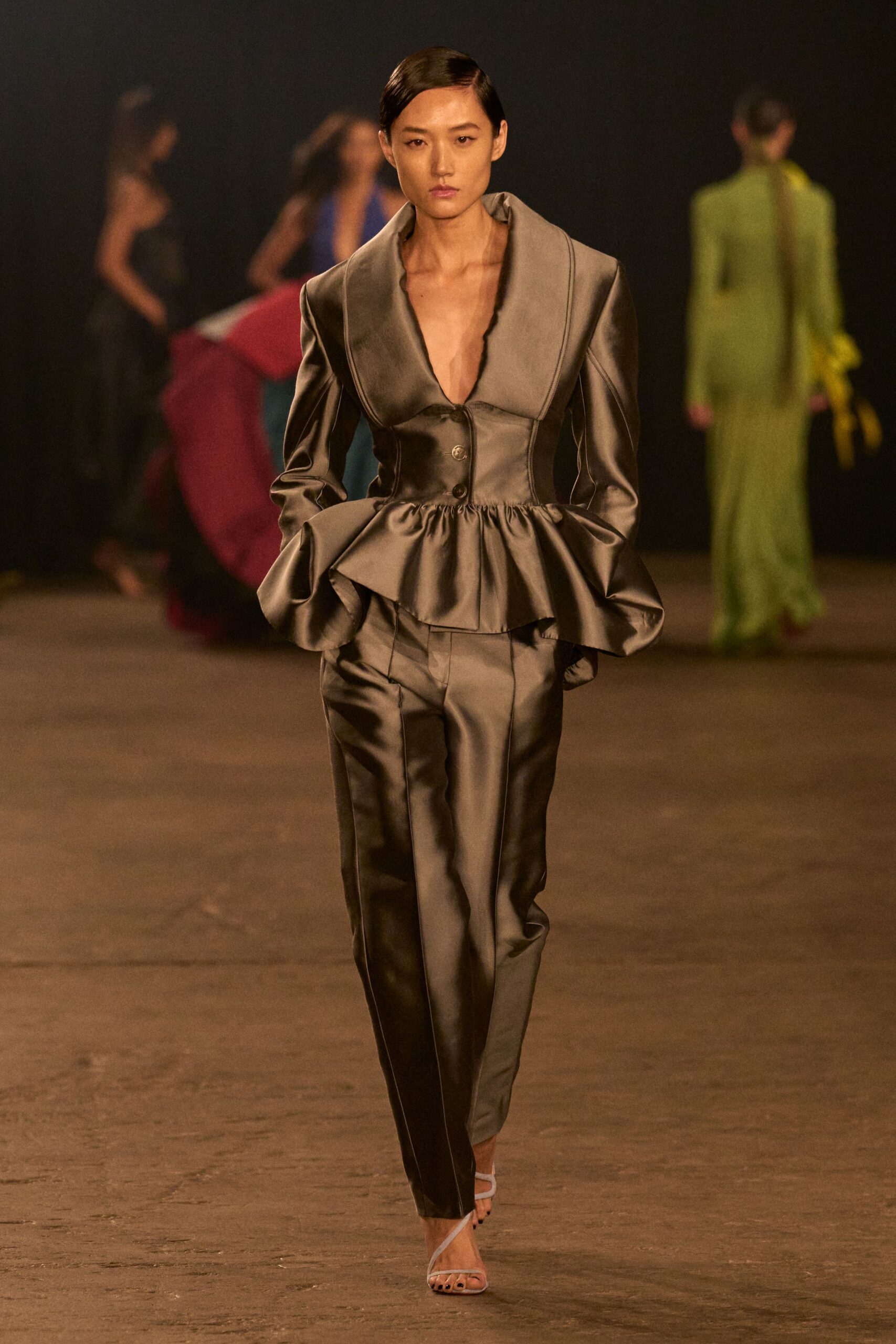 Christopher John Rogers F/W 25 Look 319
