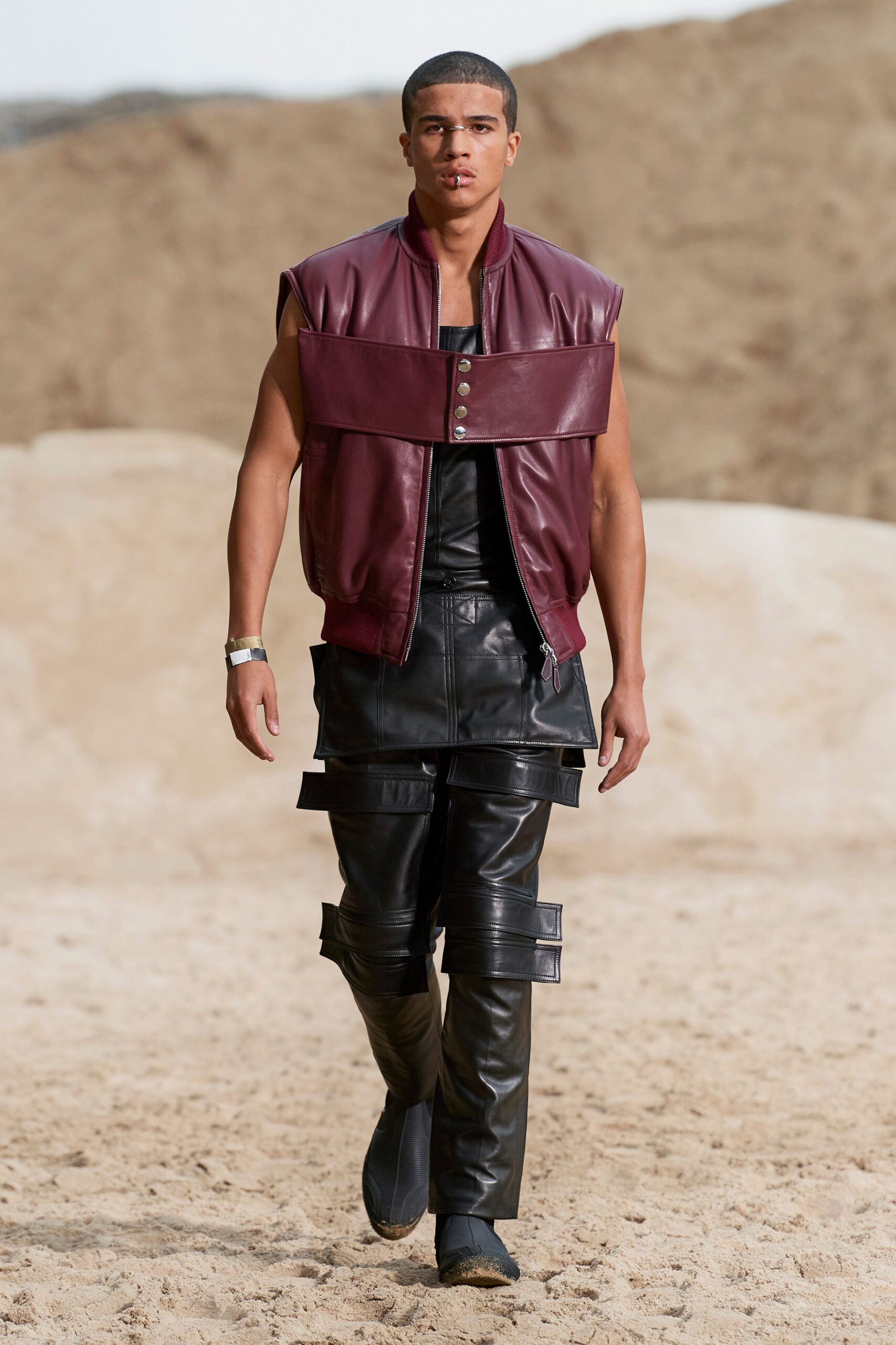 Burberry S/S 22 Menswear Look 340