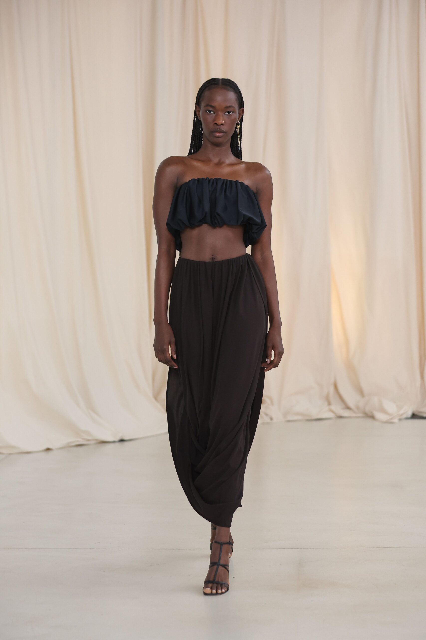 black silk strapless relaxed ruched flowing cropped top
