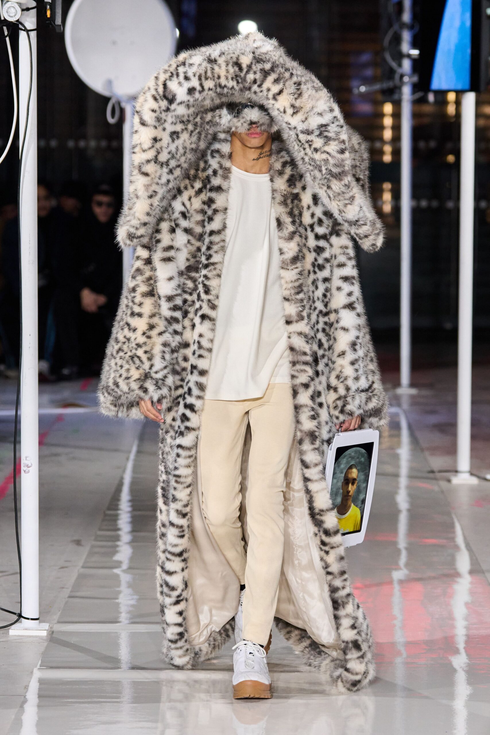 Bluemarble F/W 24 Menswear Look 308