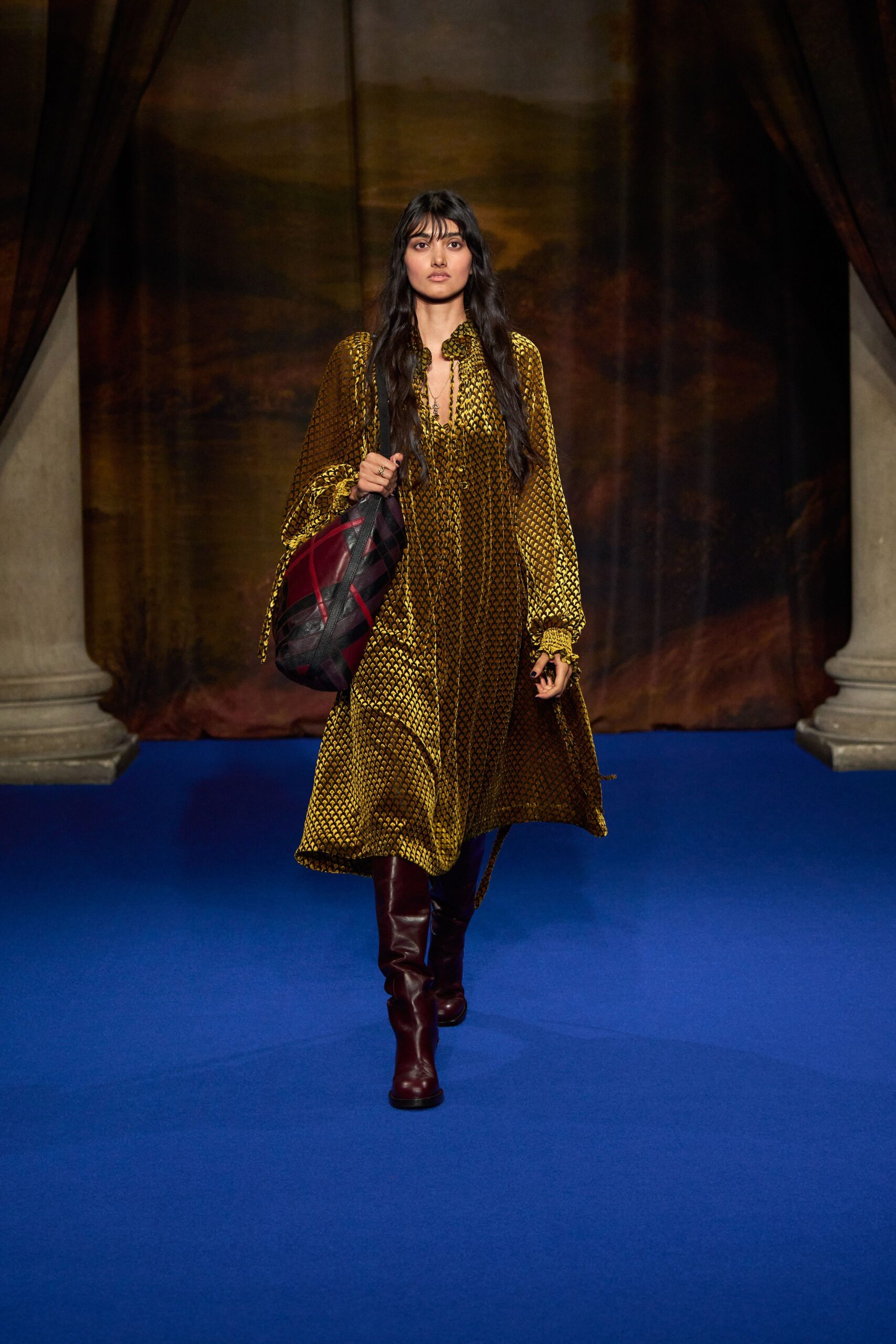 Burberry F/W 25 Look 207