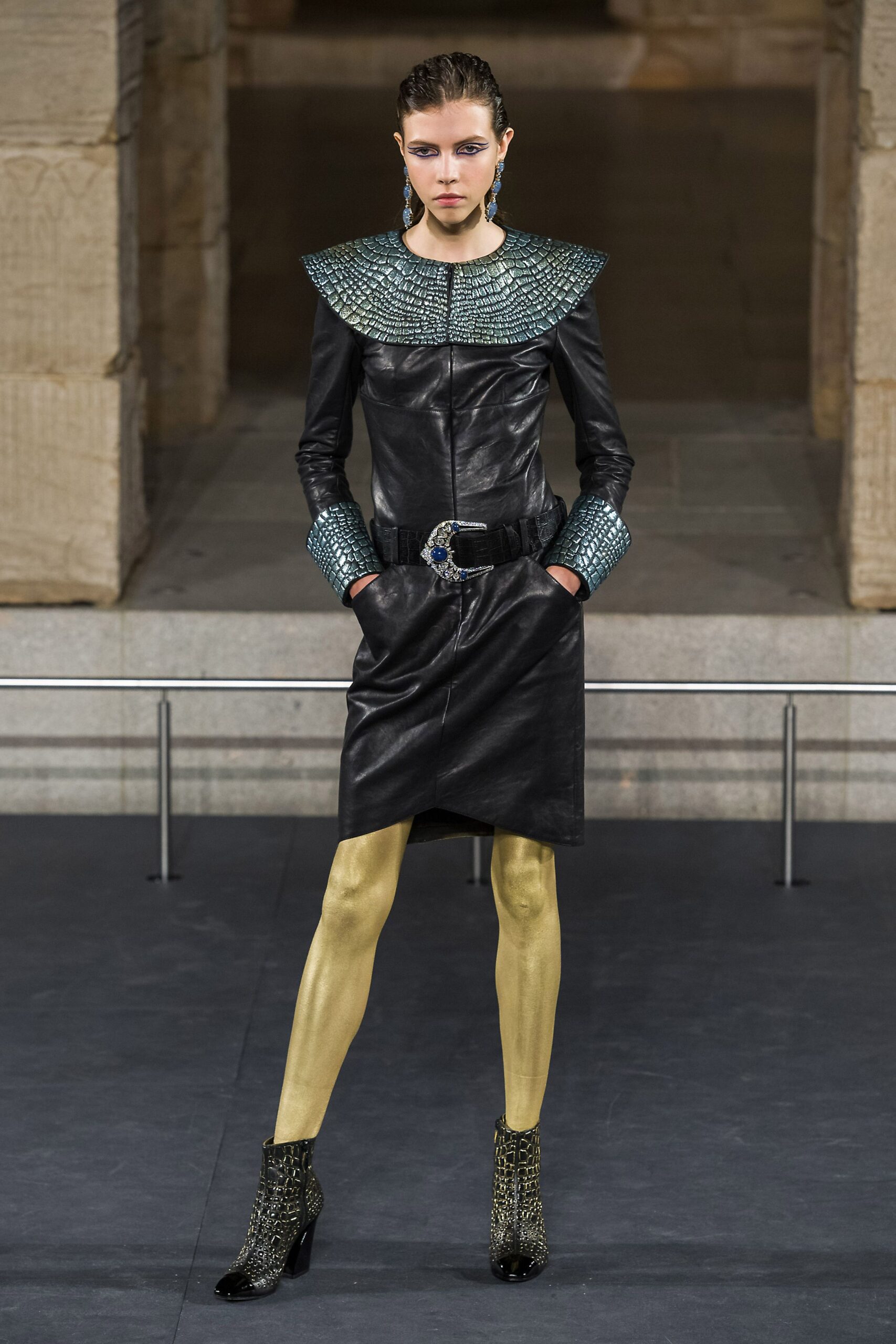 Chanel F/W 19 Look 450