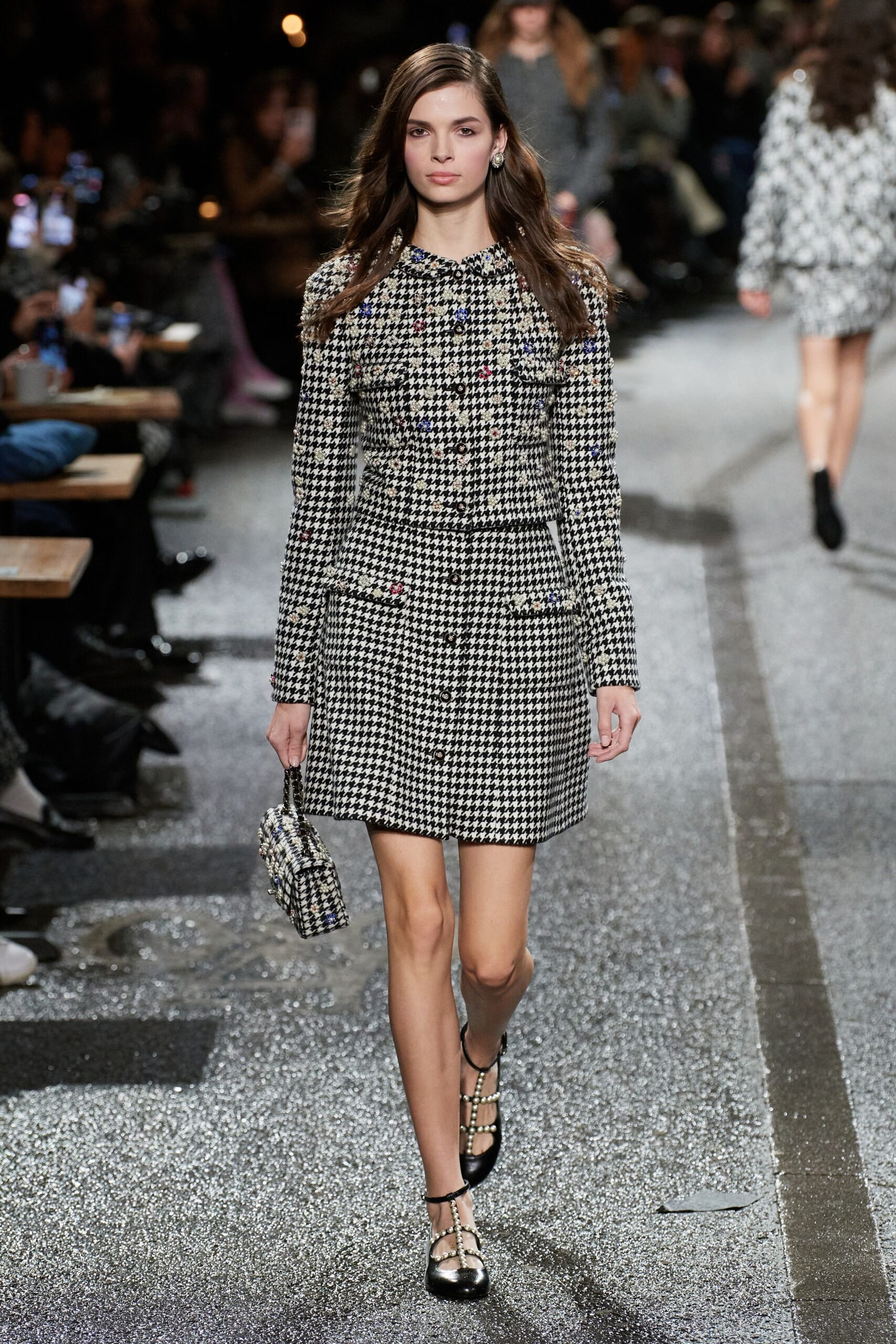 Chanel F/W 24 Look 418