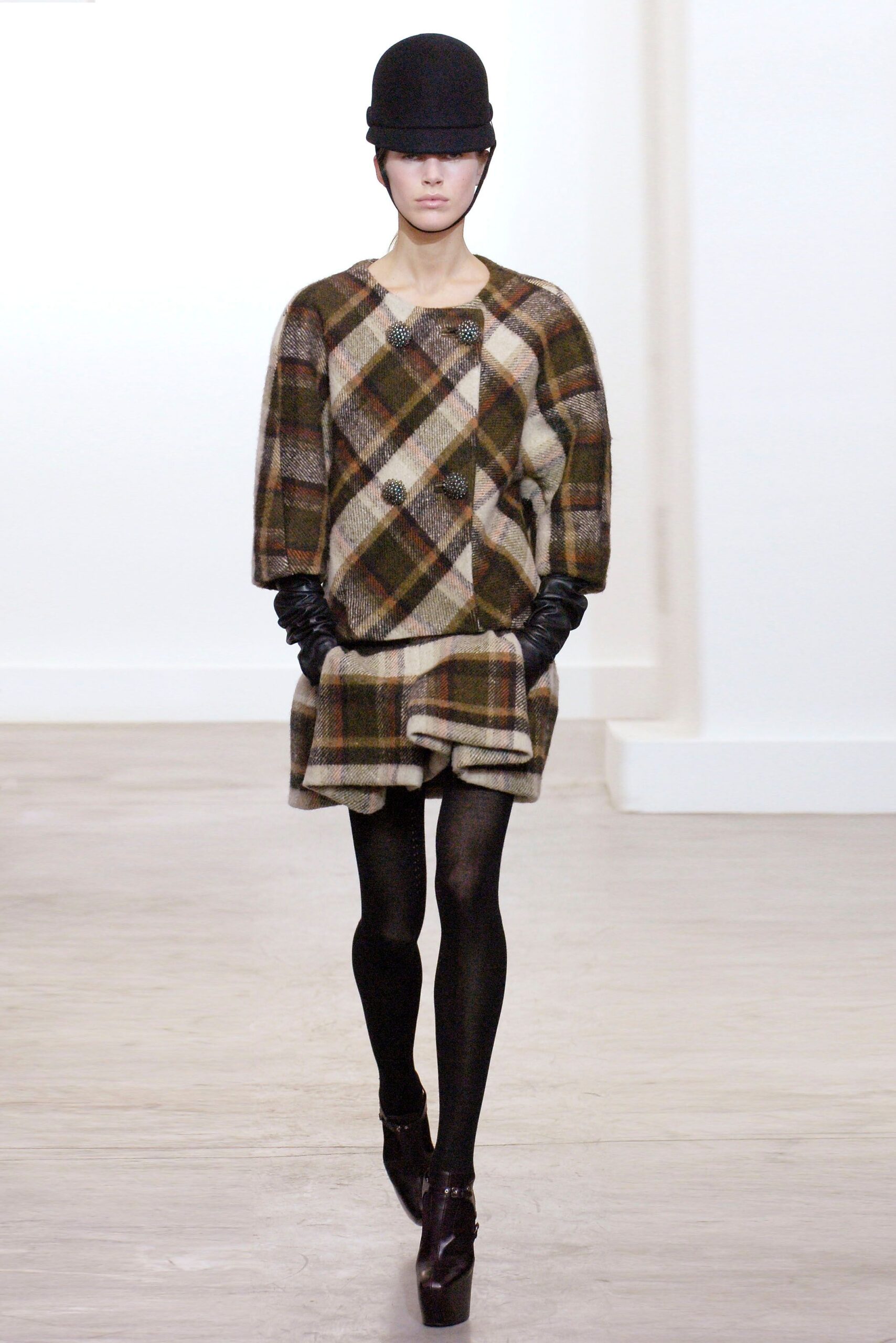 Balenciaga F/W 06 Look 20