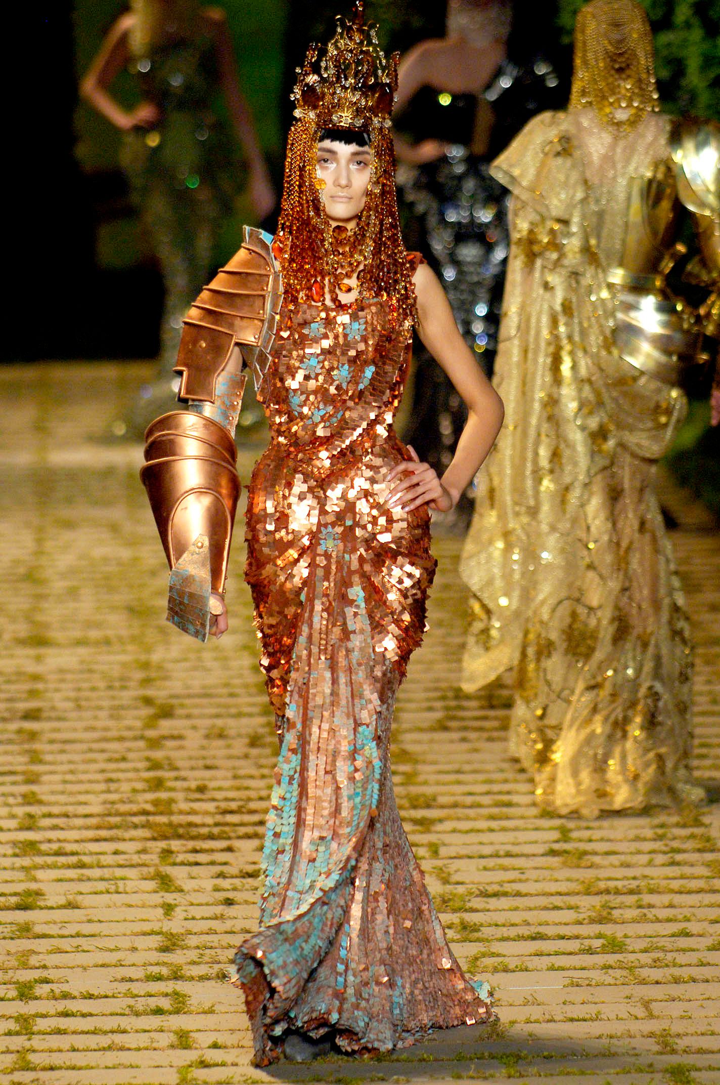 Christian Dior F/W 06 Couture Look 13