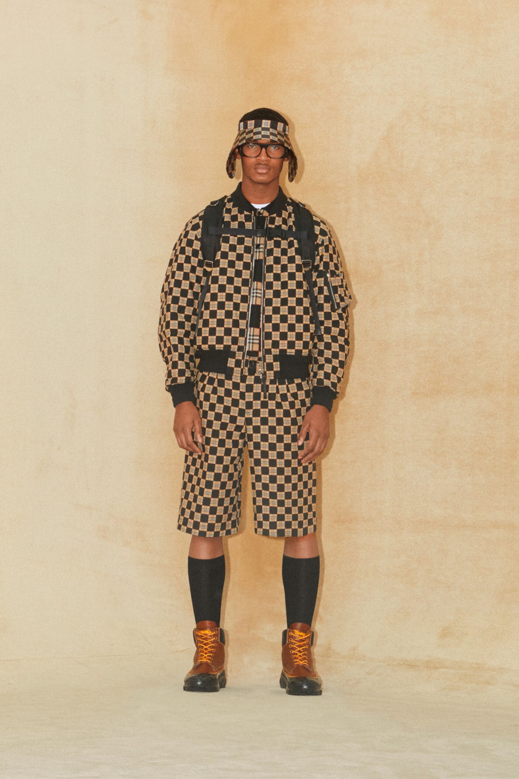Burberry F/W 20 Look 322