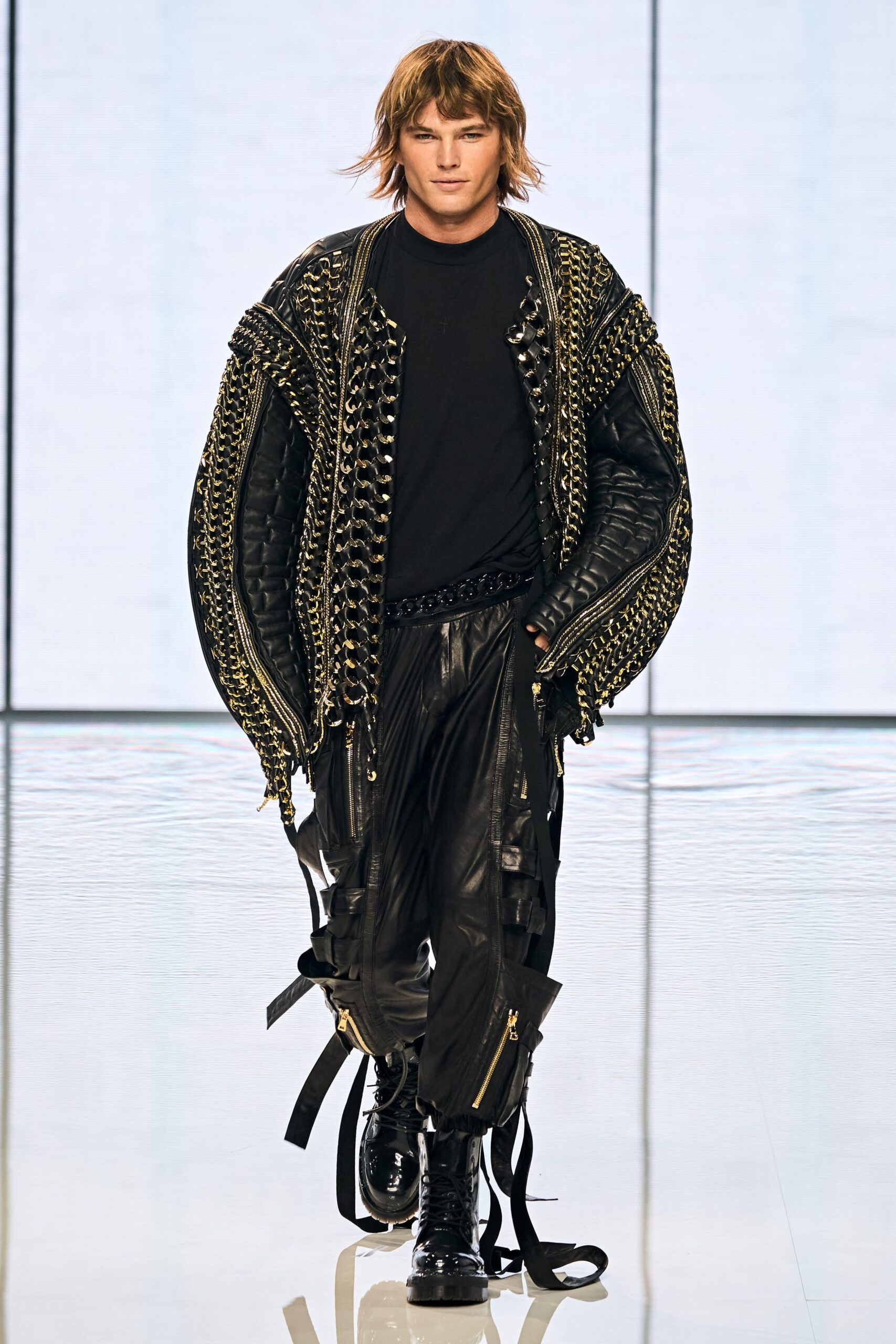 Balmain S/S 22 Menswear Look 358