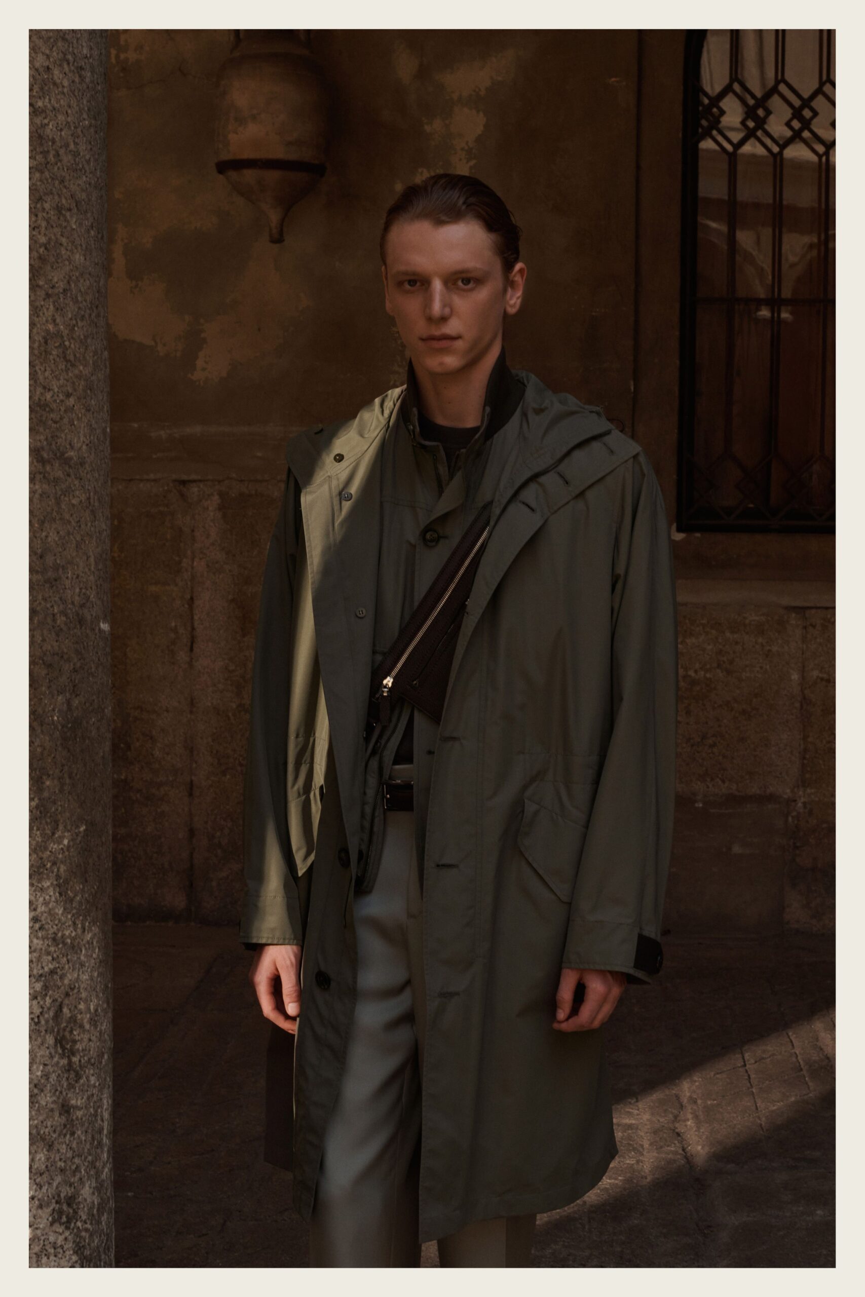 green cotton long-sleeve collared oversized buttoned pockets coat