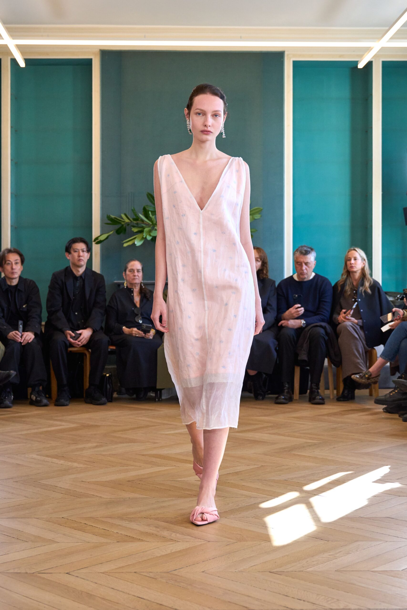 pink silk sleeveless v-neck relaxed buttoned dress