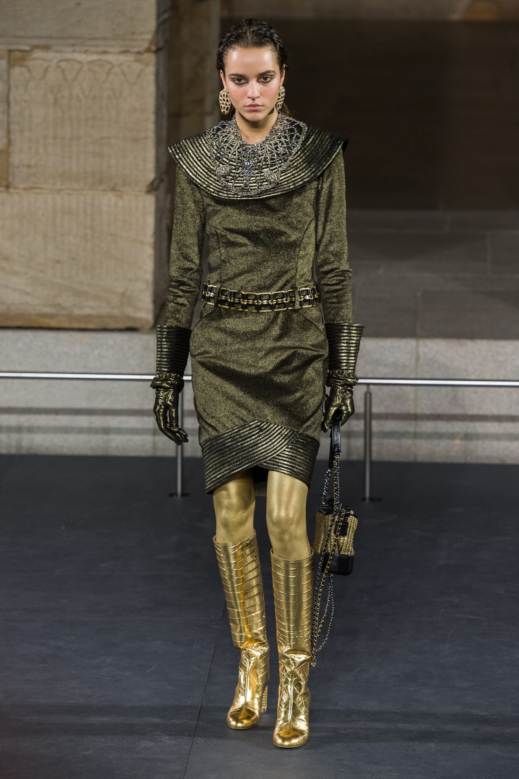 Chanel F/W 19 Look 462