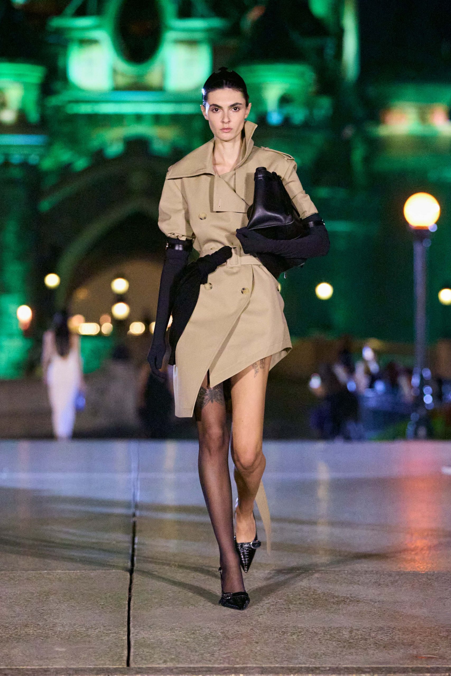 beige cotton long-sleeve collared fitted belted short trench