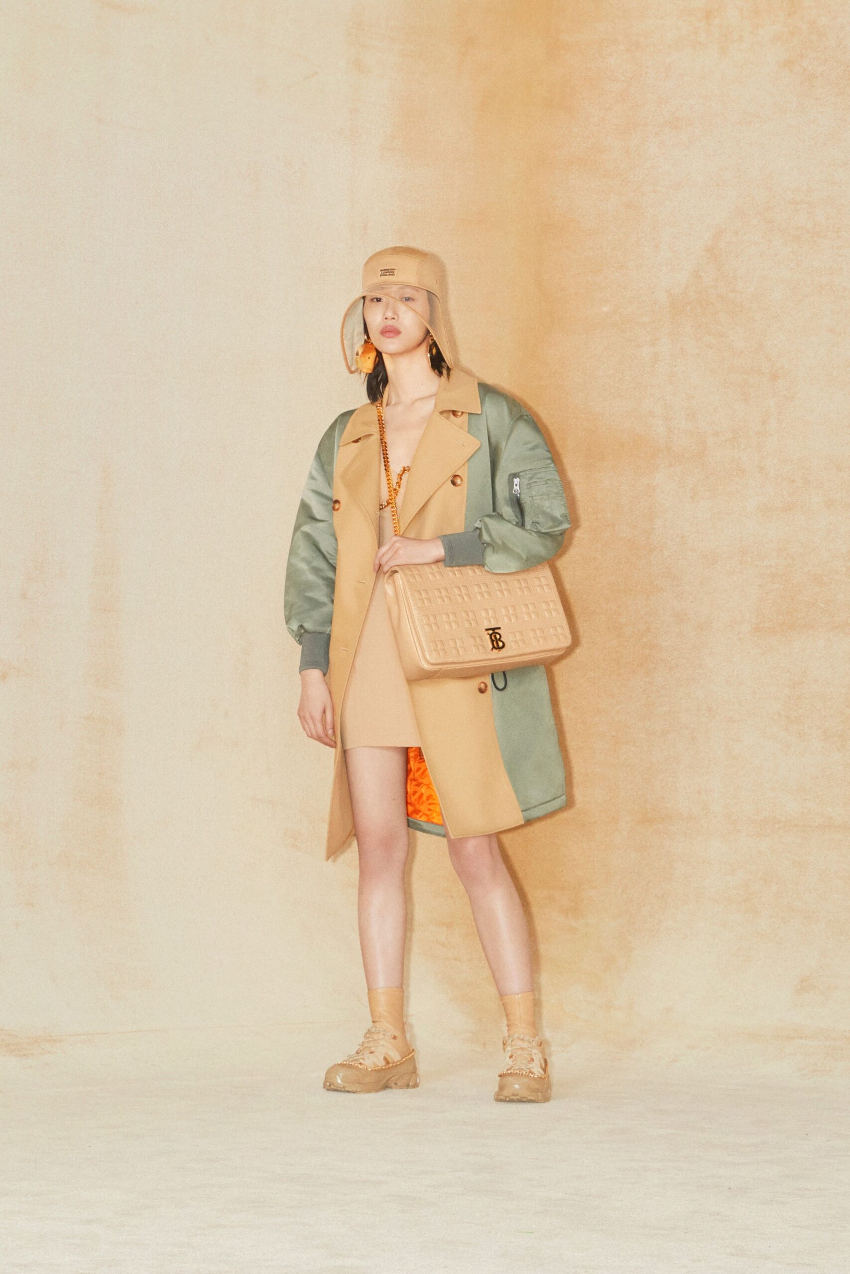 Burberry F/W 20 Look 325