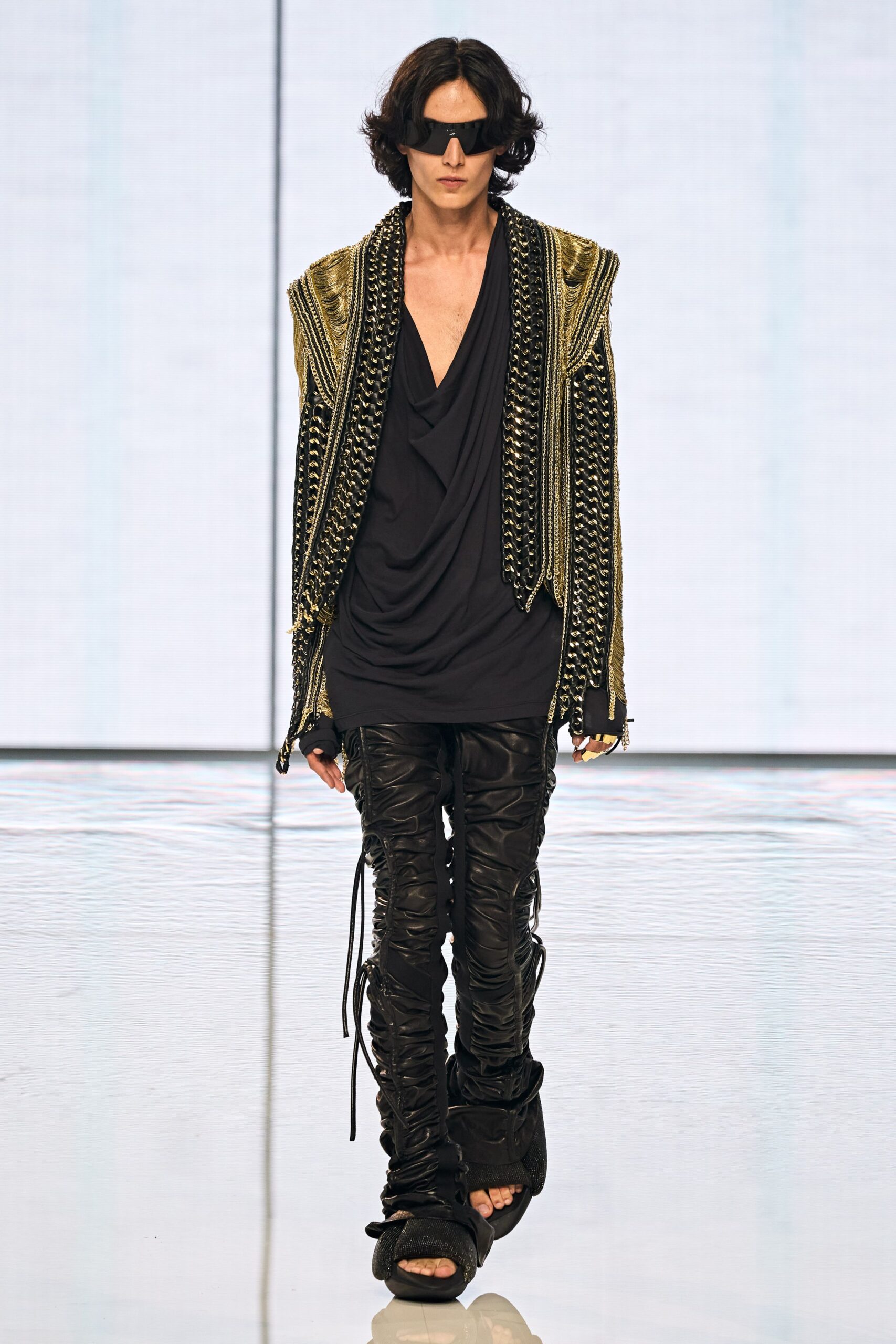 Balmain S/S 22 Menswear Look 362