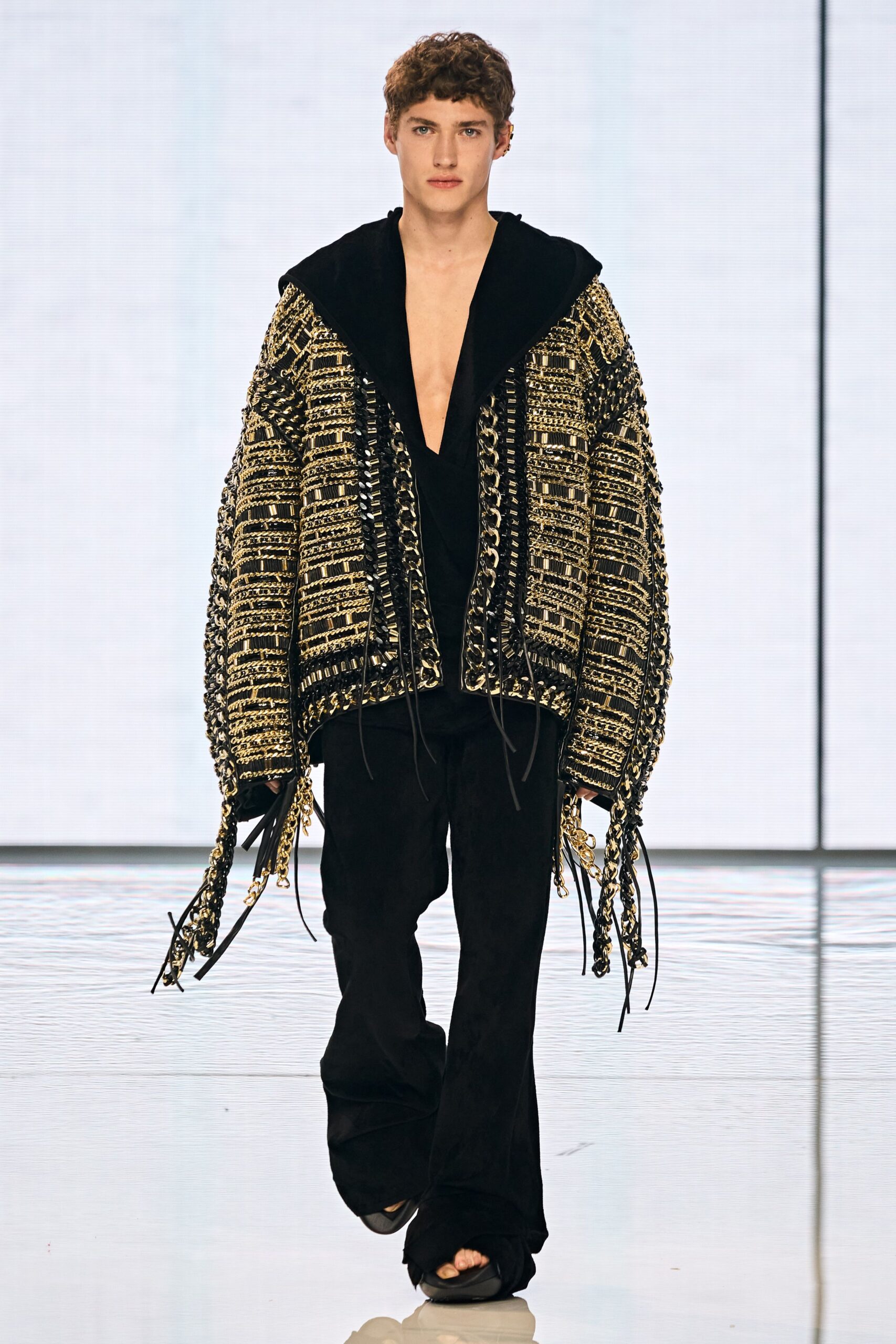 Balmain S/S 22 Menswear Look 374