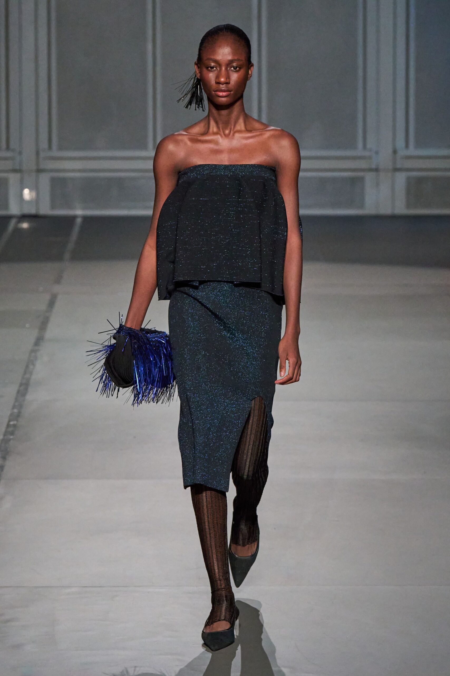 black silk slit asymmetric fitted high-waisted shiny skirt