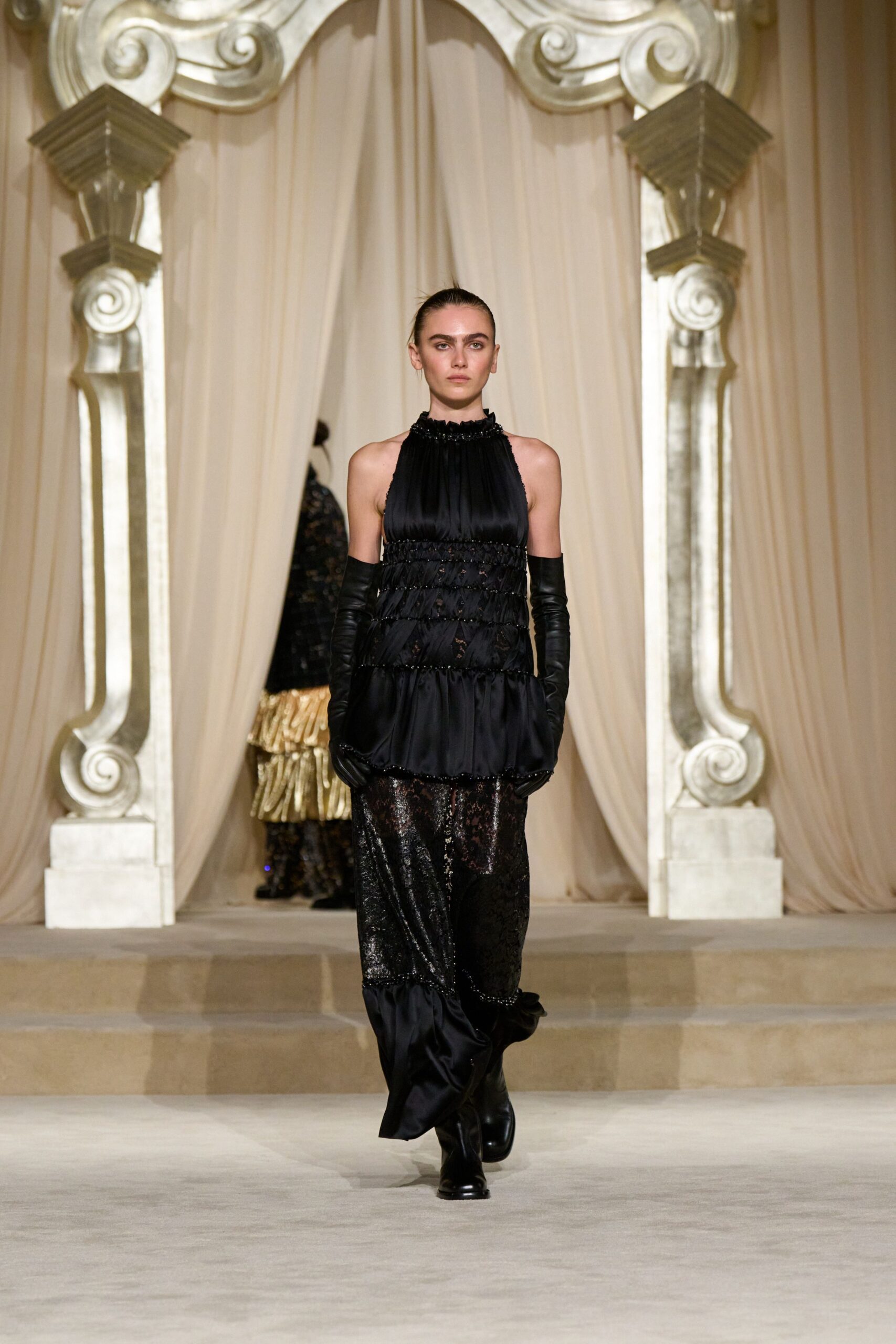 black silk fitted gloves
