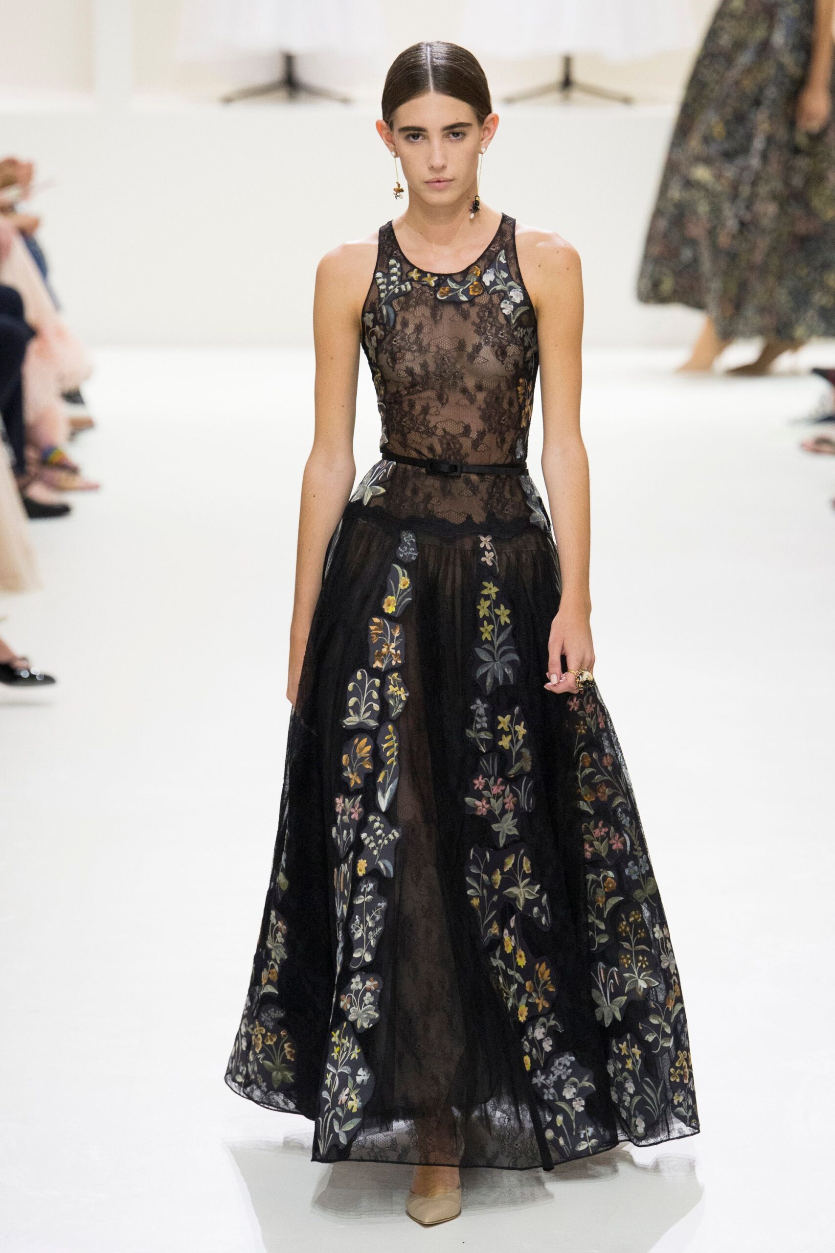 Christian Dior F/W 18 Couture Look 512