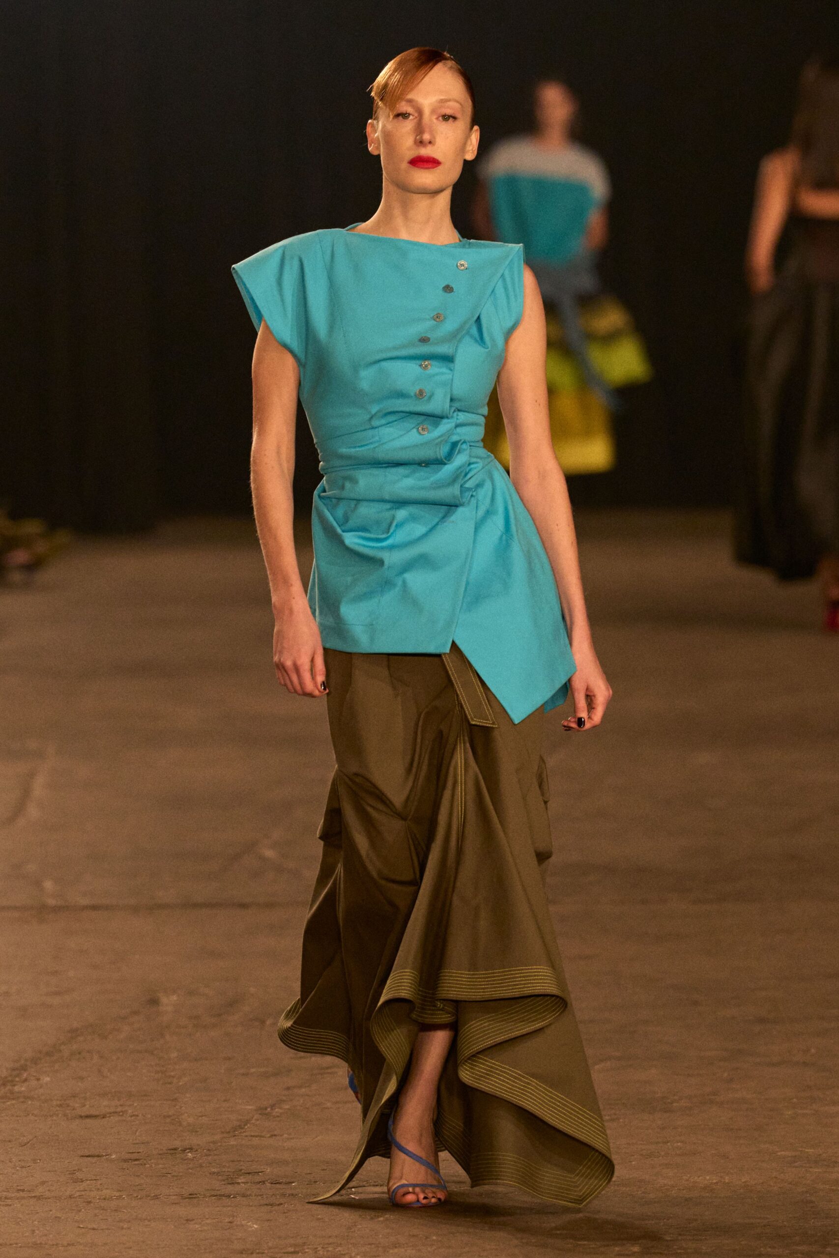 blue cotton short-sleeve collared fitted buttoned top