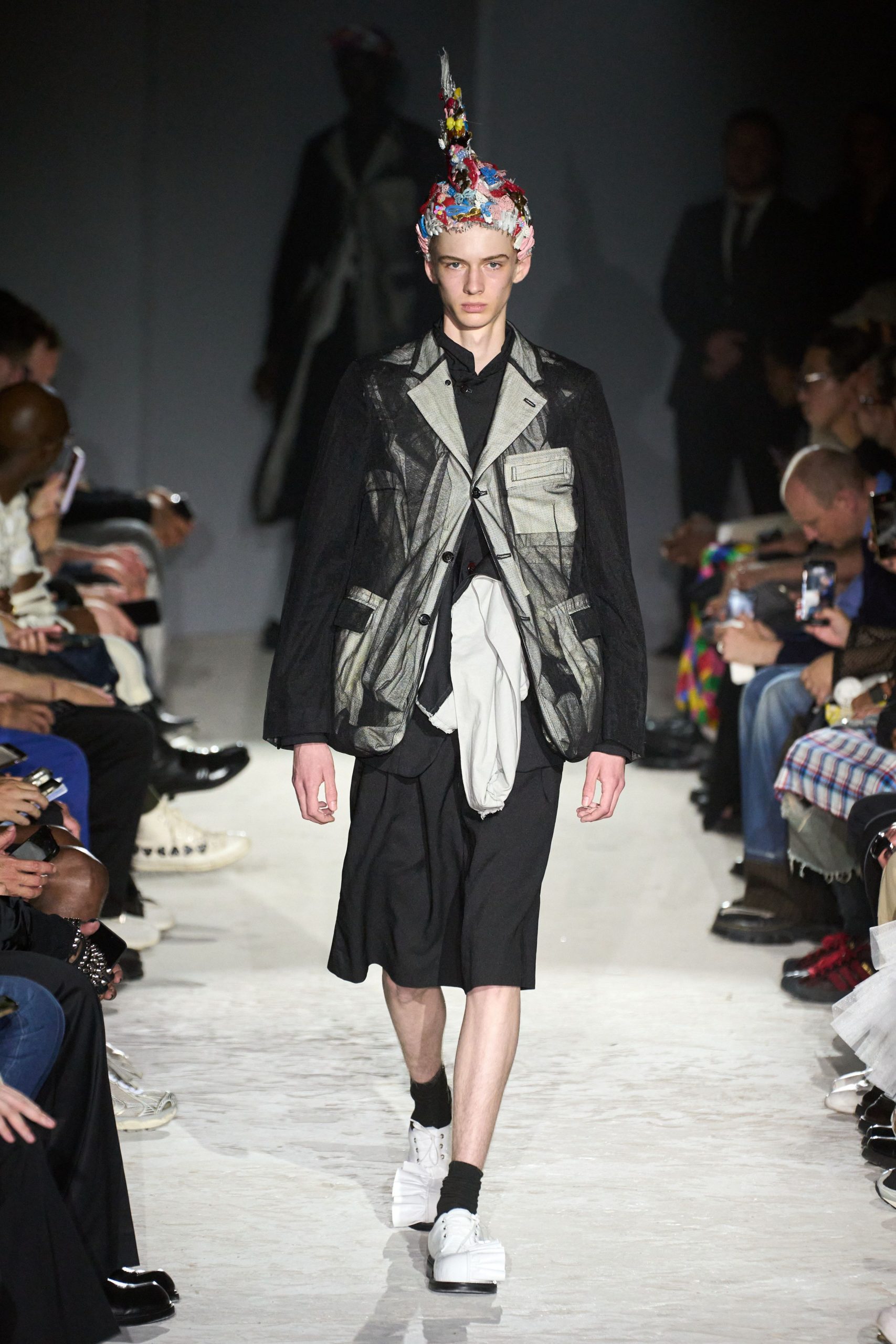 relaxed black jacket with shorts