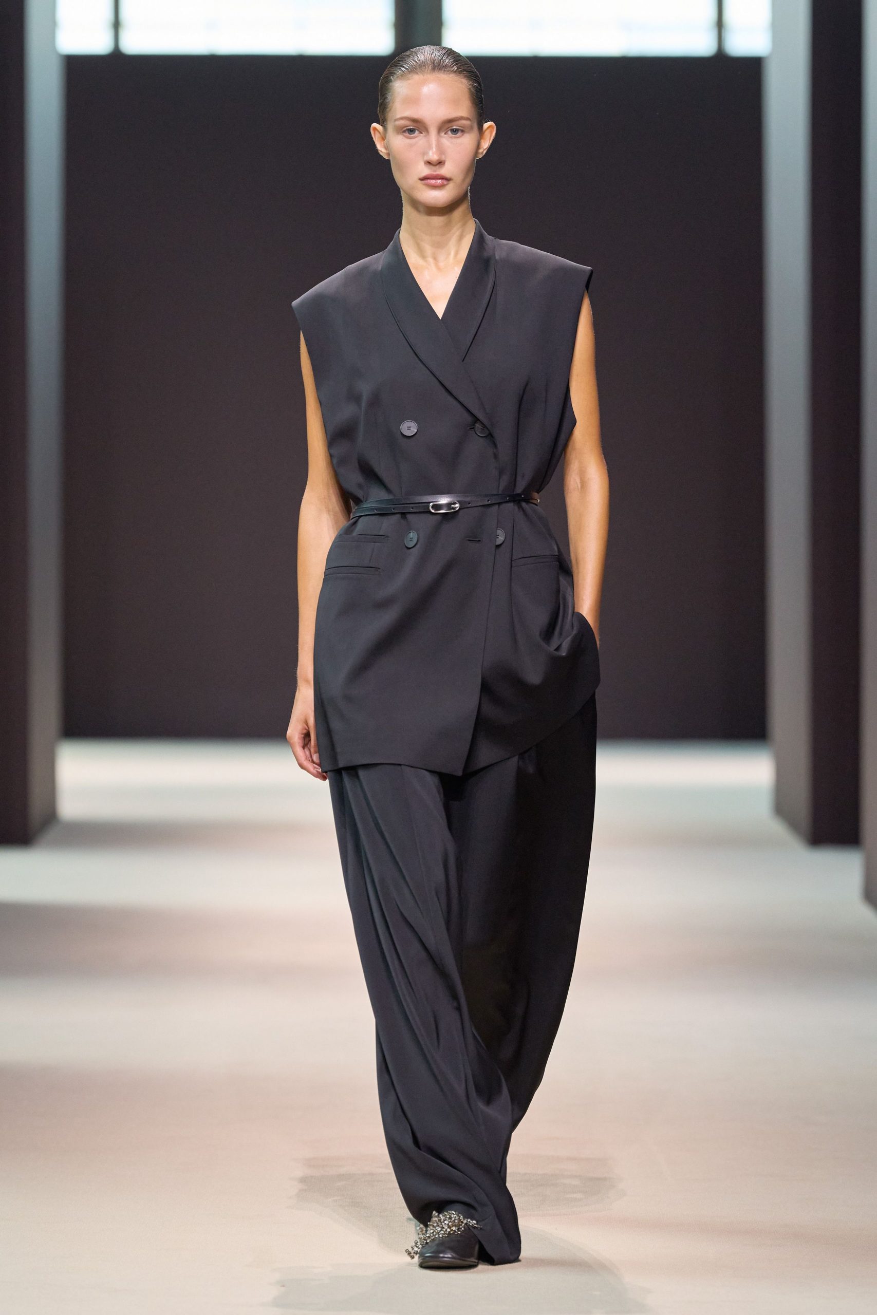 Cos F/W 24 Look 346