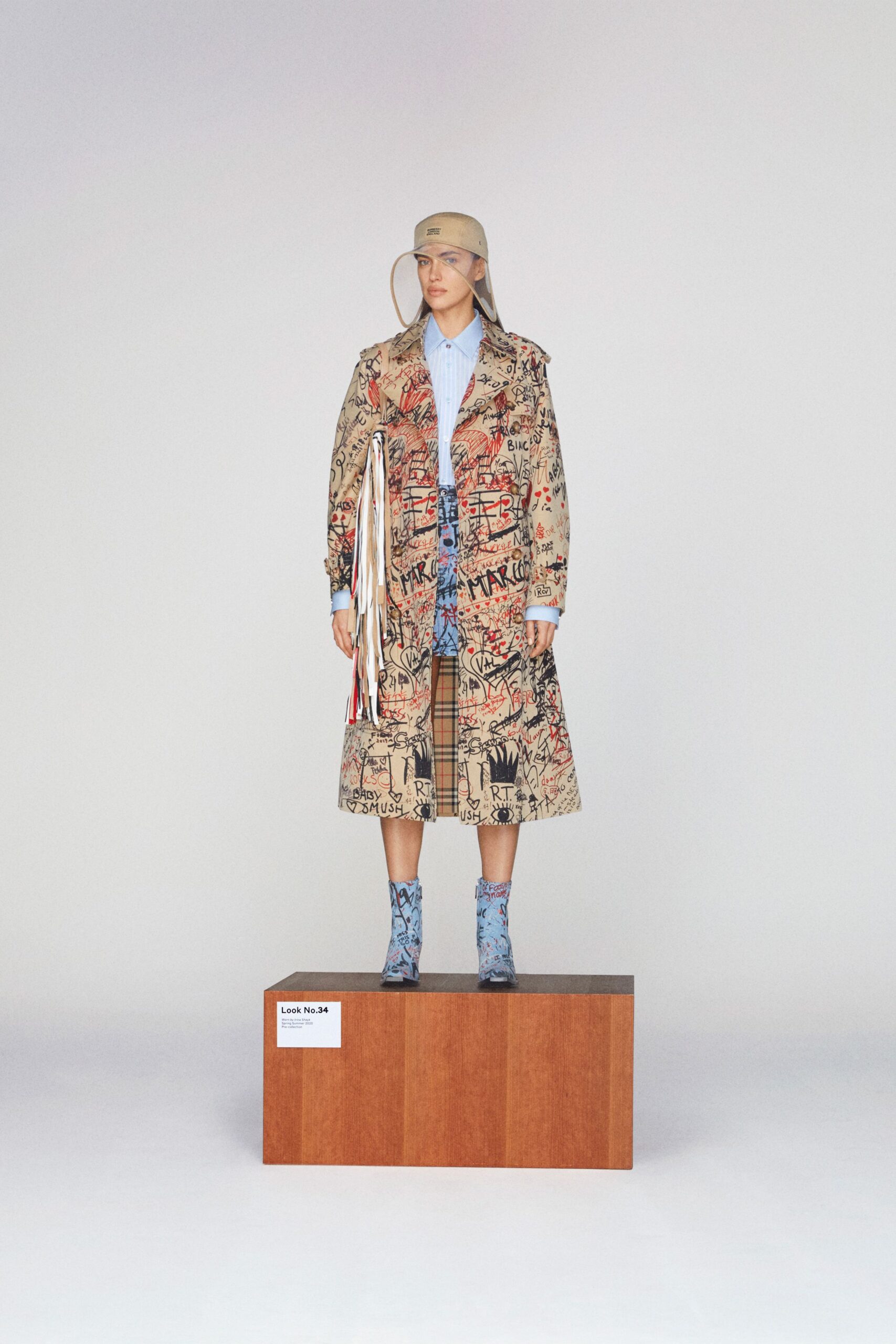 Burberry F/W 20 Look 346