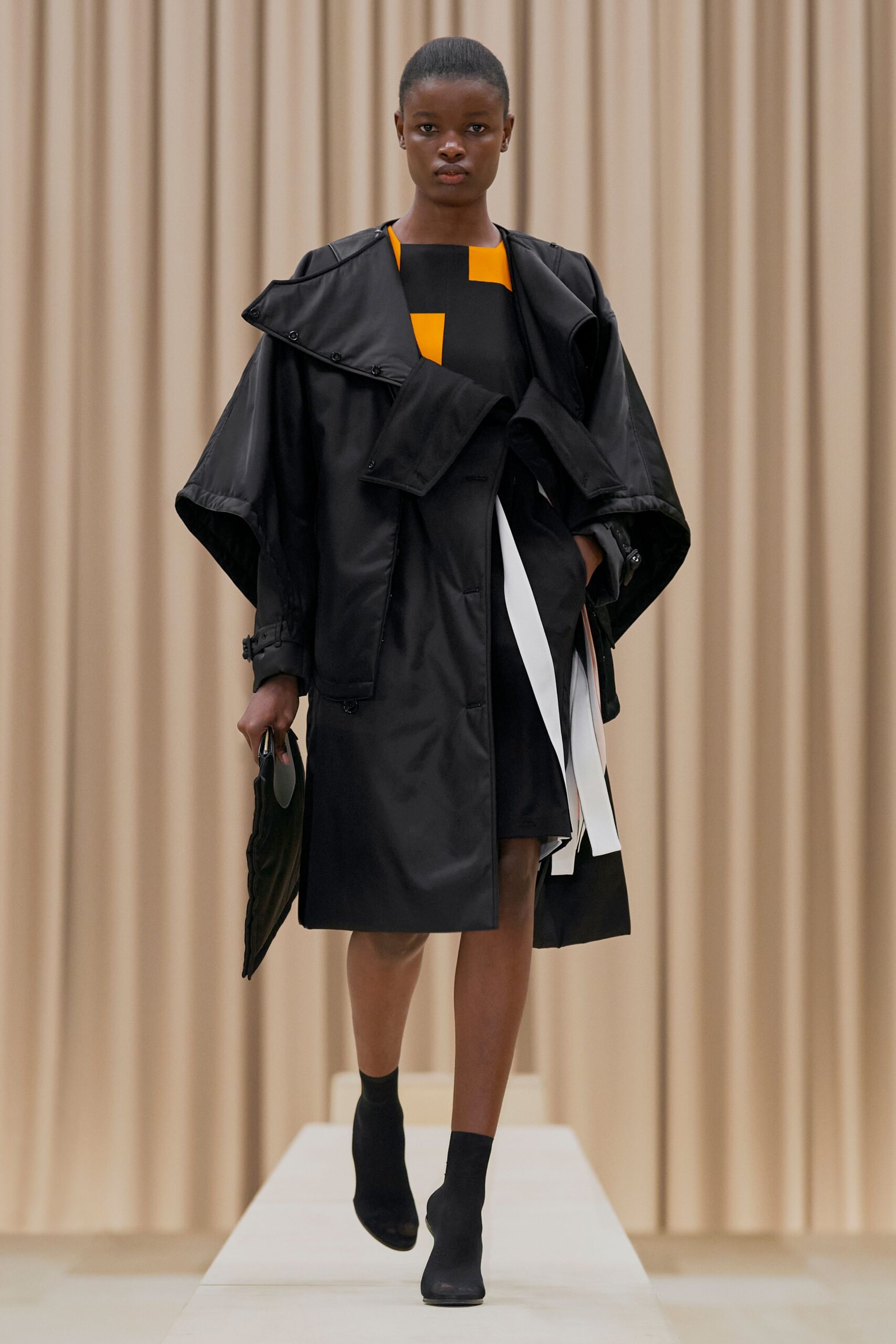 Burberry F/W 21 Look 439