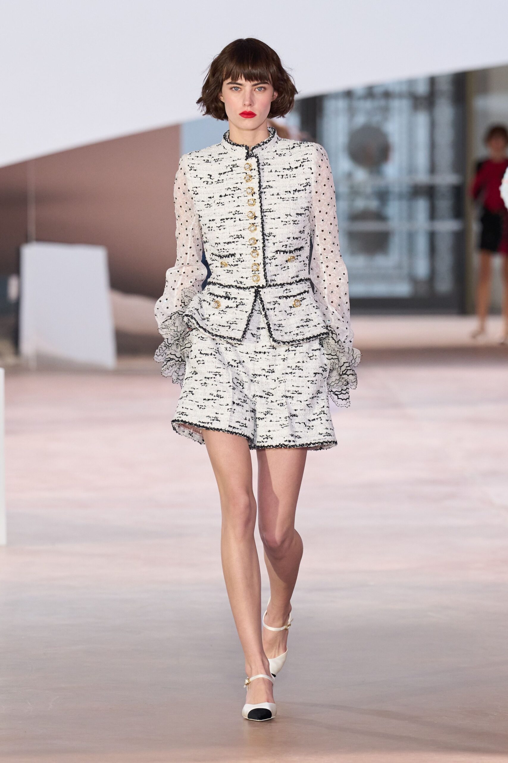 white tweed fitted pockets short shorts