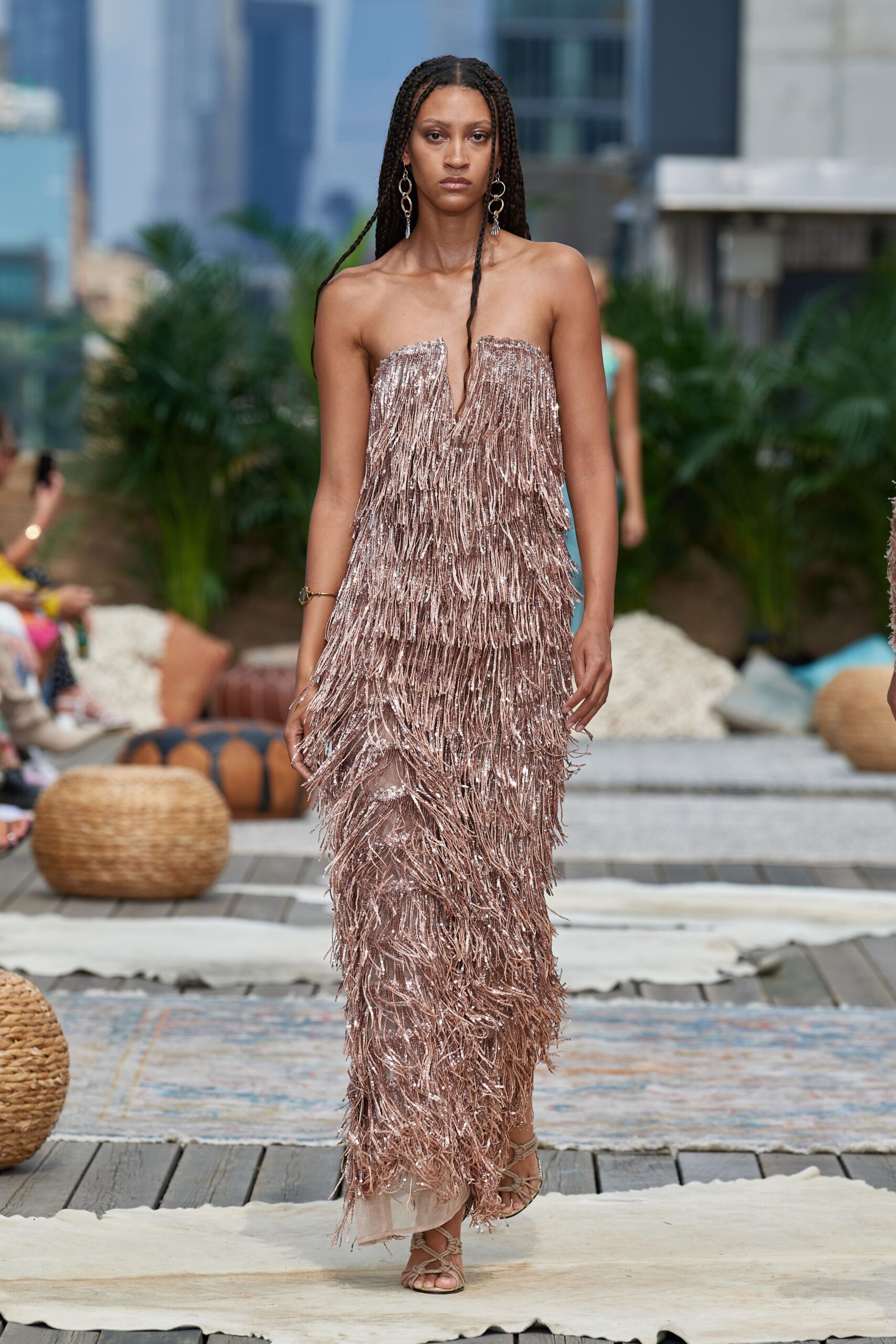 Bronx and Banco S/S 22 Look 413