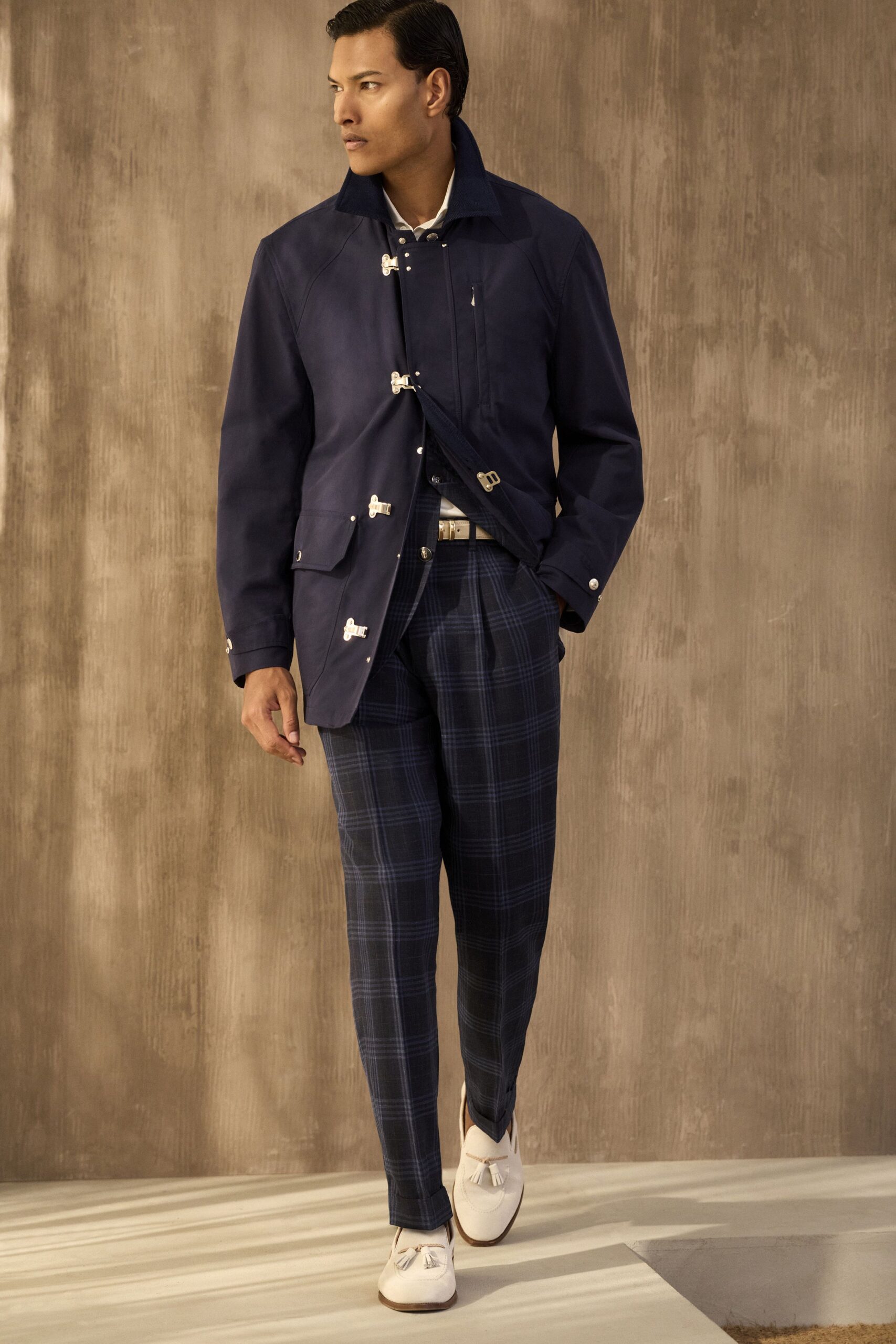 blue cotton long-sleeve collared structured buttoned pockets jacket