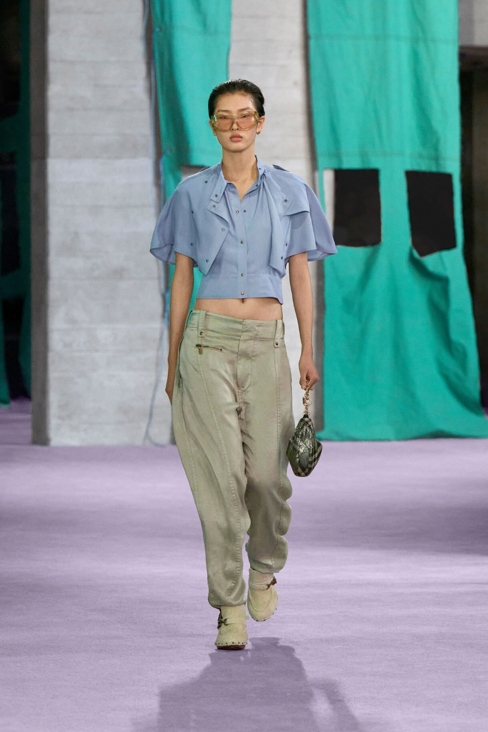blue cotton short-sleeve collared fitted cropped top