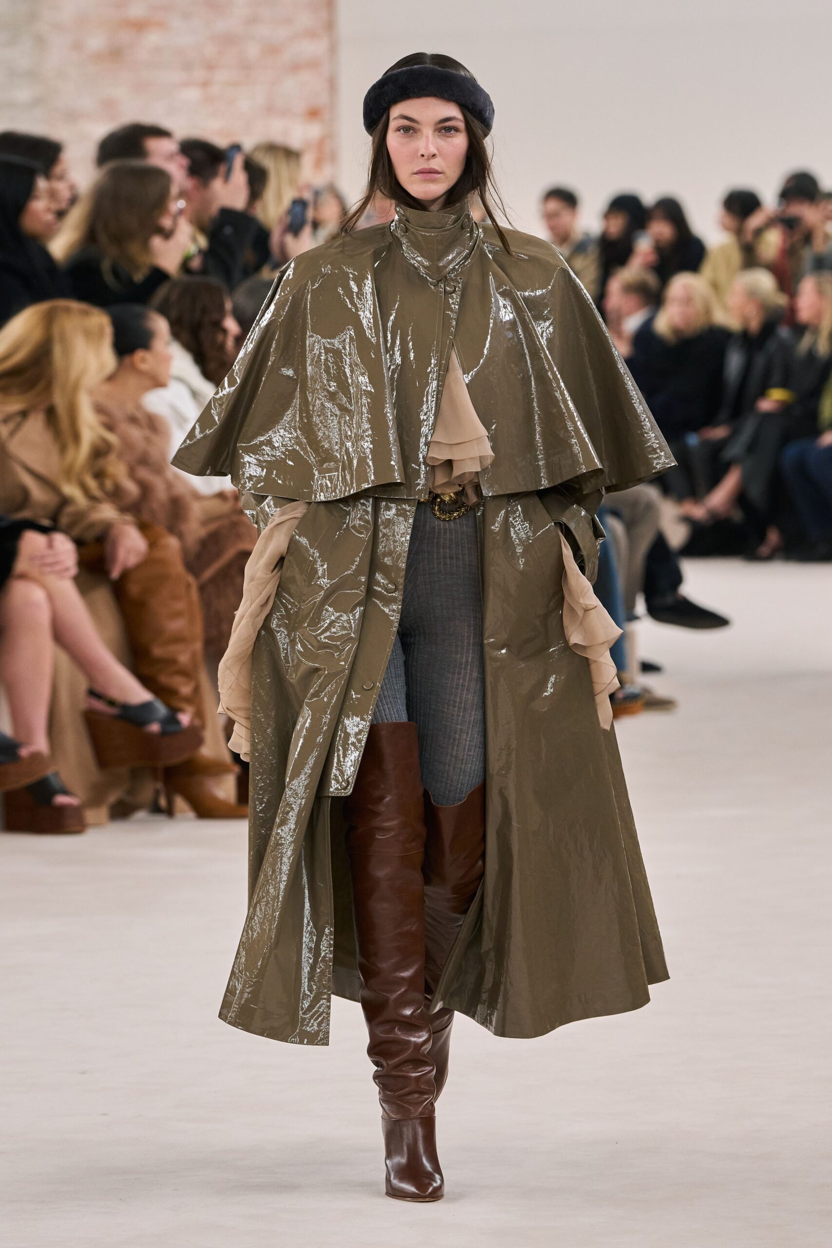 Chloé F/W 24 Look 536