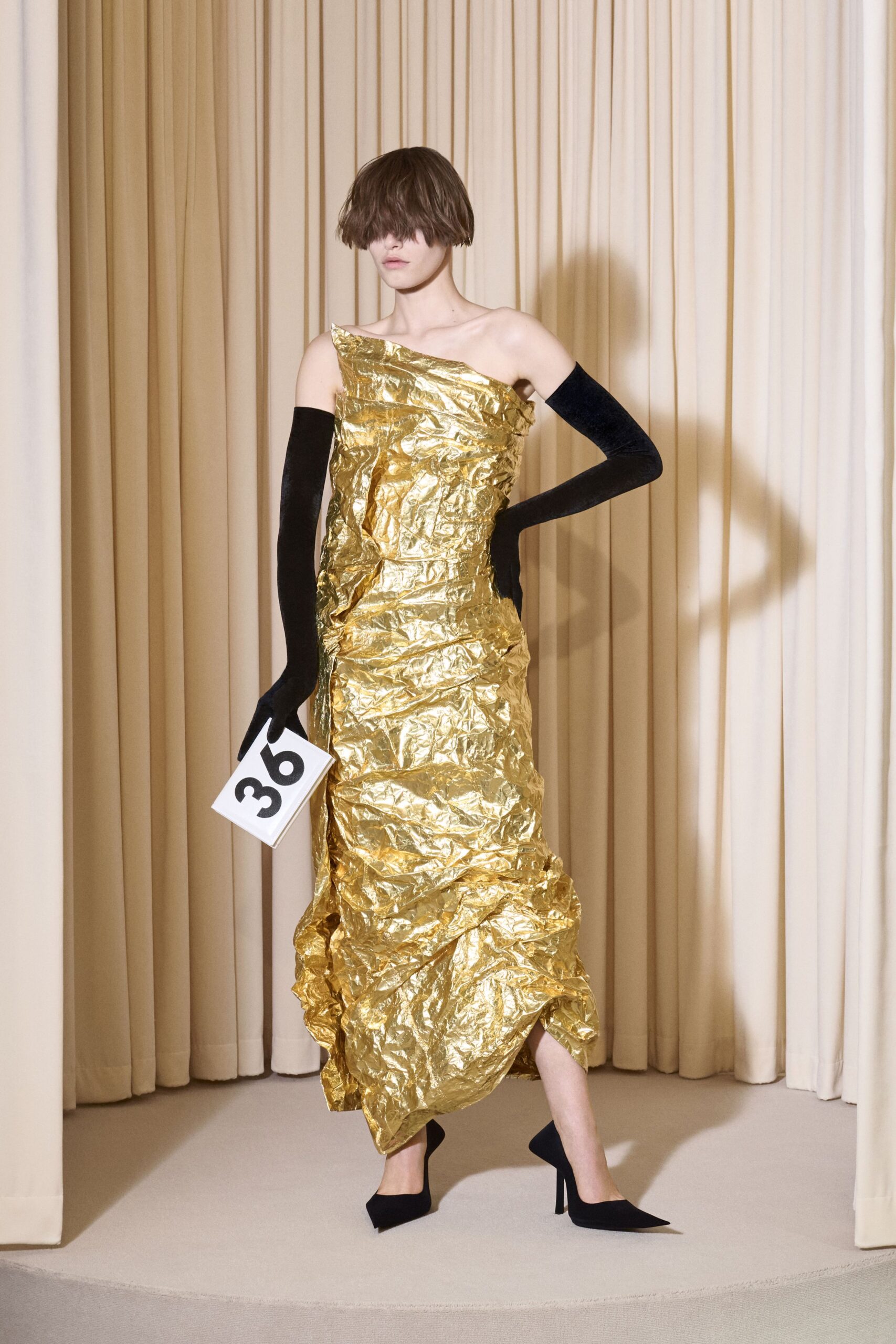 Balenciaga F/W 24 Couture Look 284