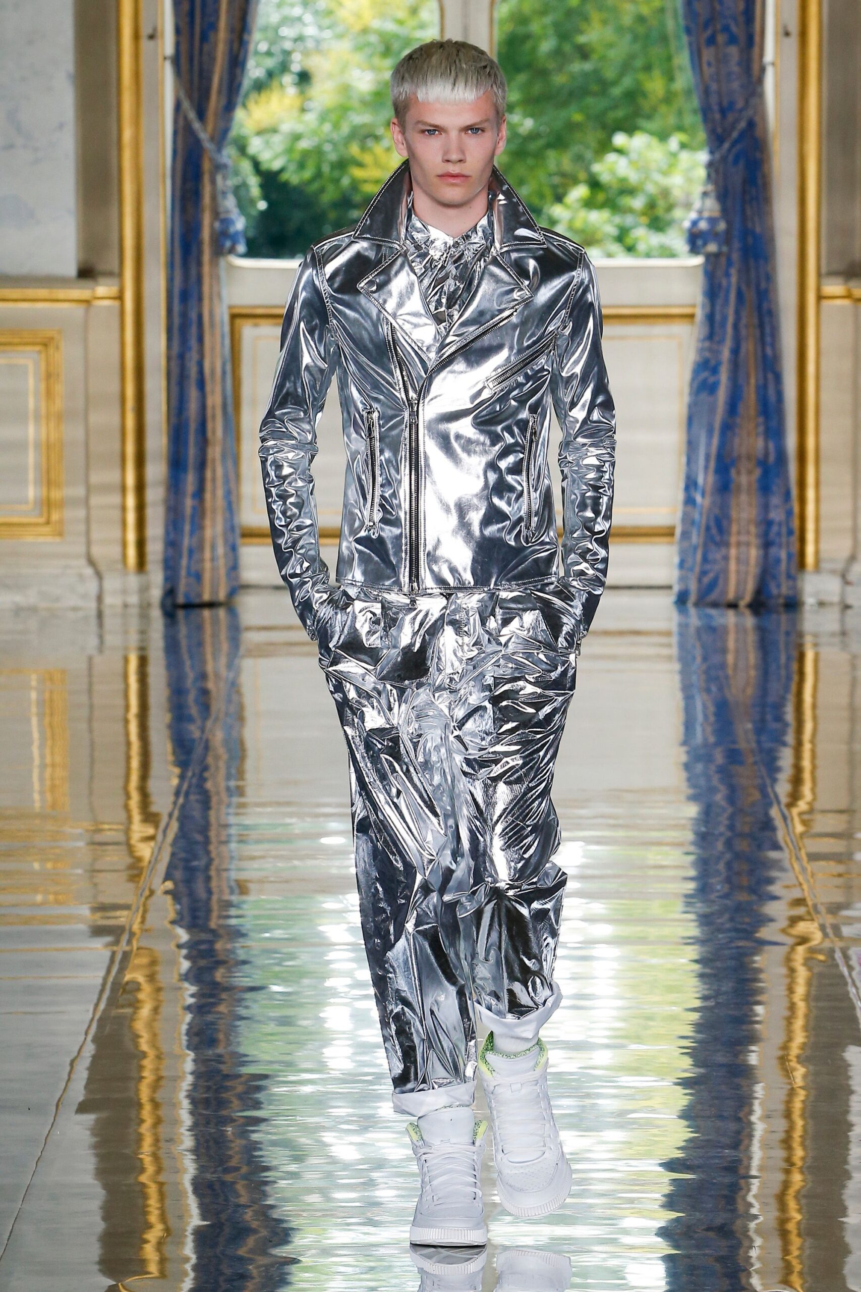 Balmain S/S 19 Menswear Look 591