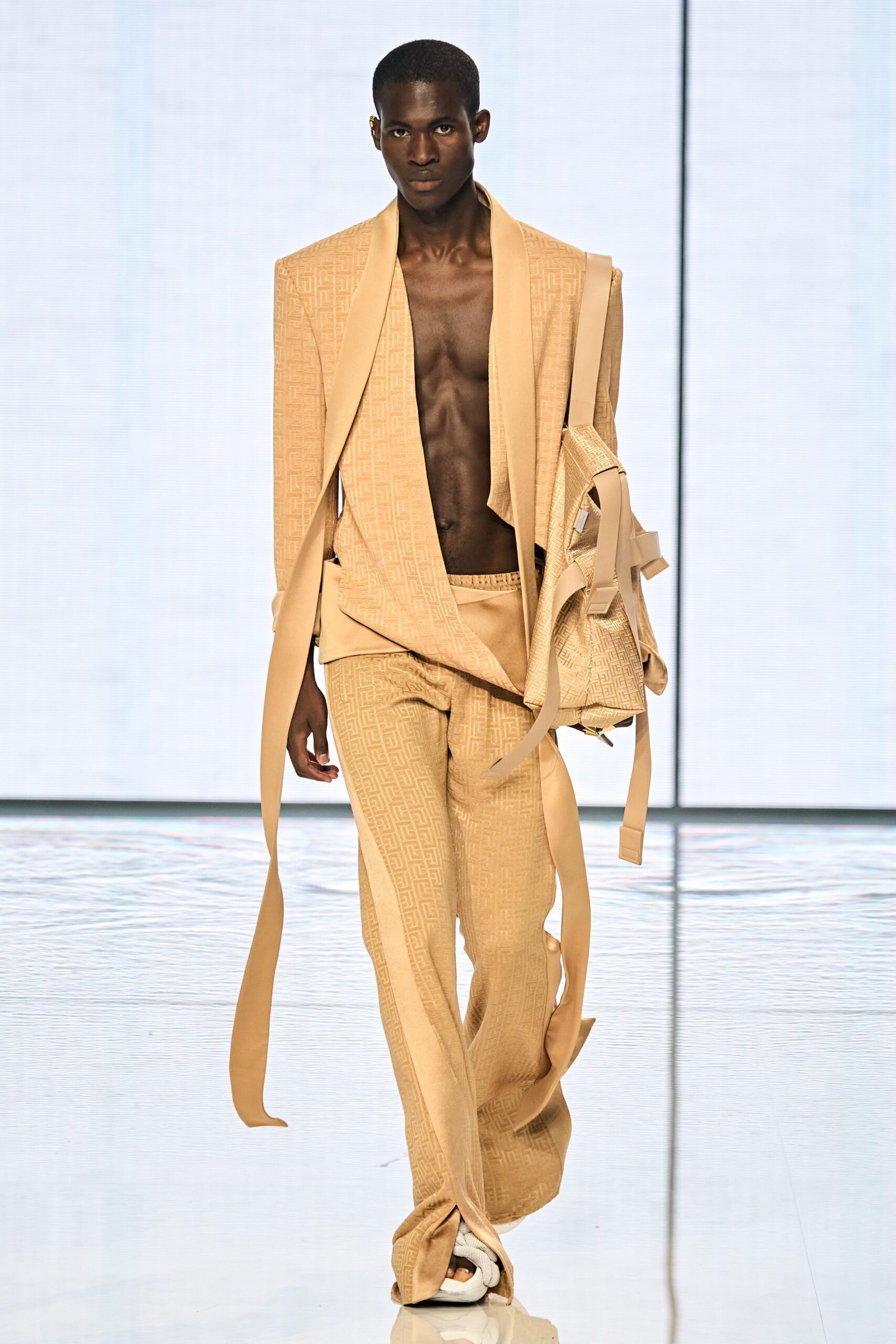 Balmain S/S 22 Menswear Look 414